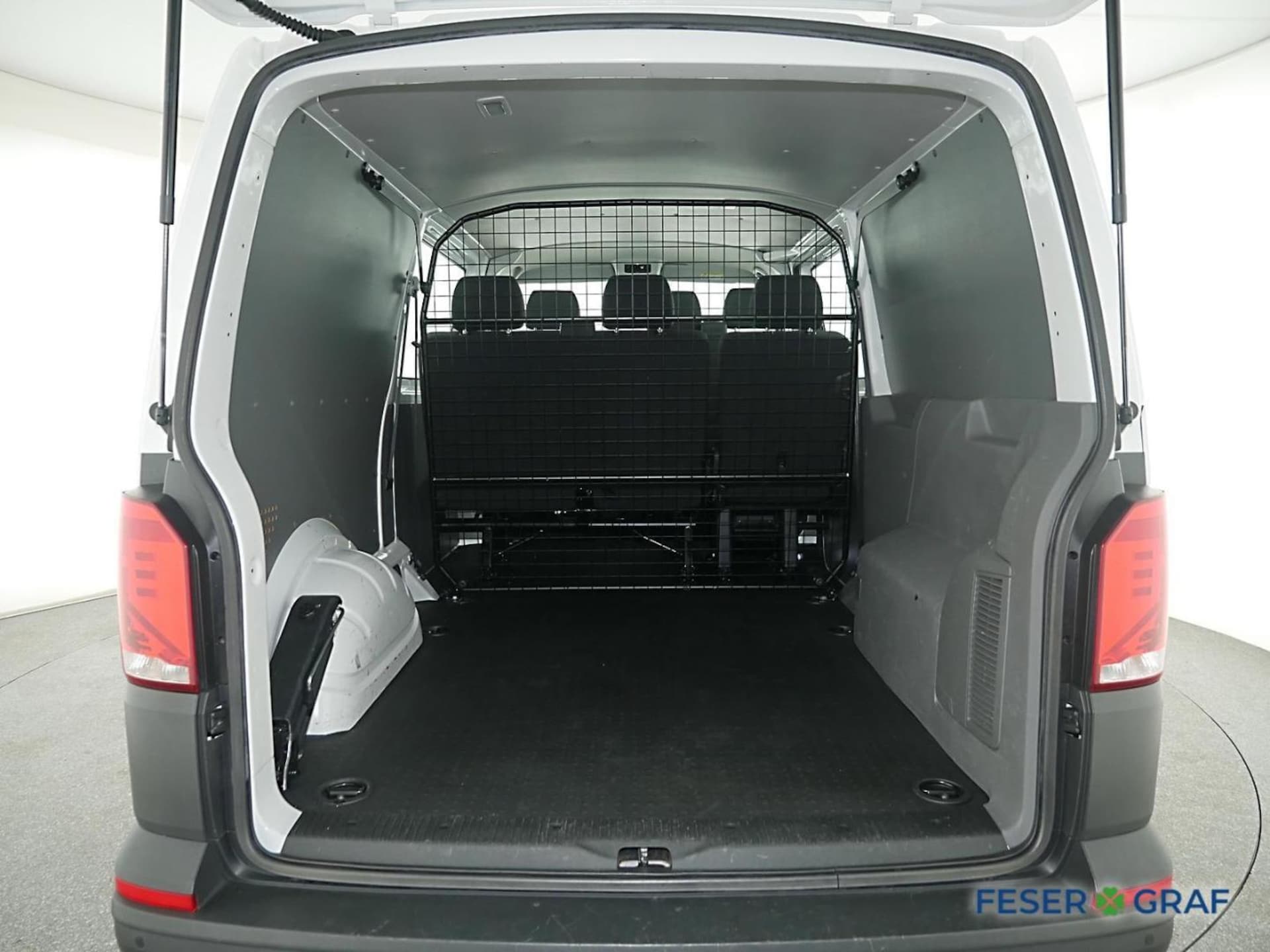 Volkswagen T6.1 Transporter Kombi langer Radstand