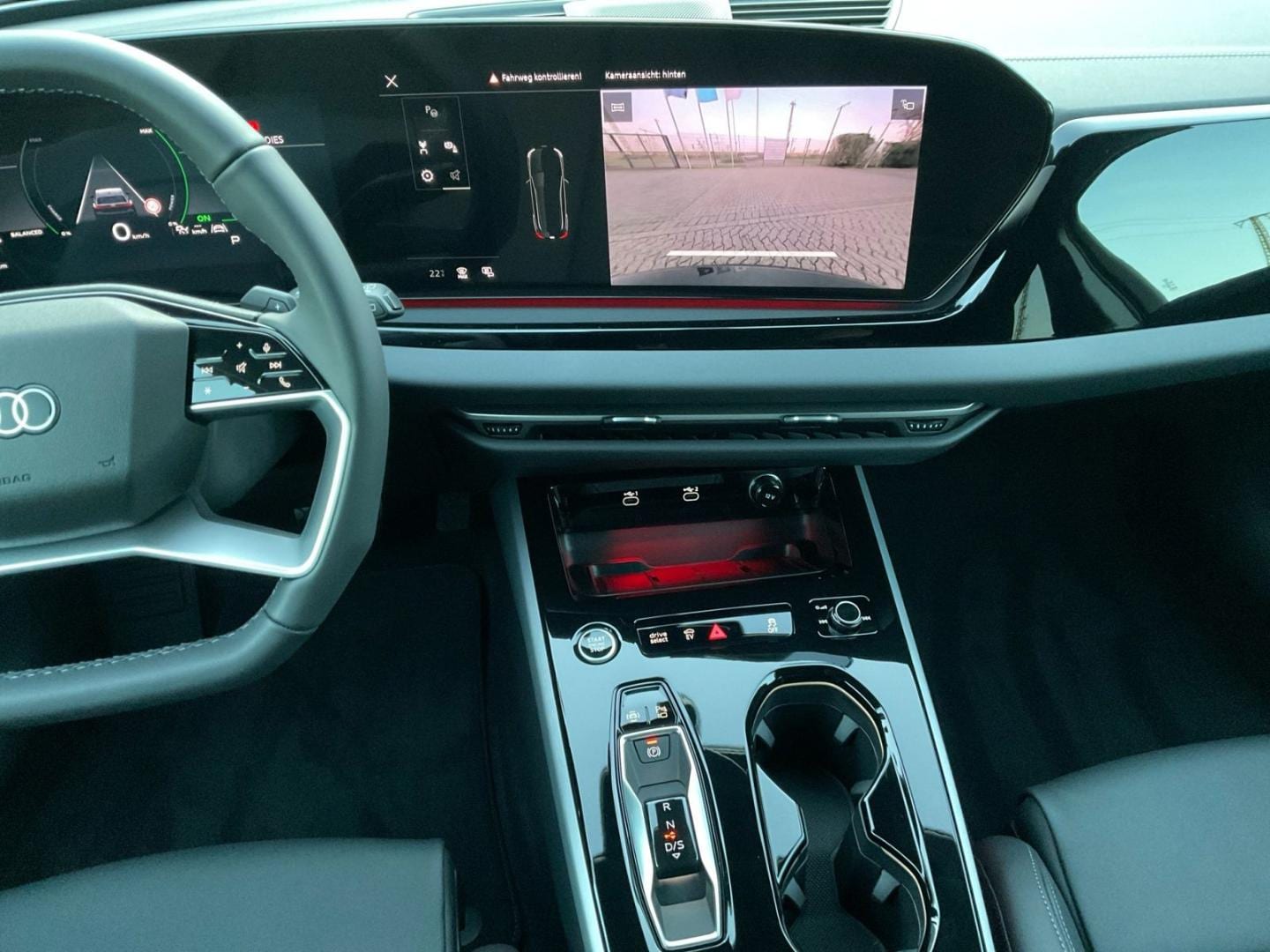 Bild über Audi A5 Avant e-hybrid e-hybrid quattro 220 kW S tronic - für weitere Informationen kontaktieren Sie den Audi Partner