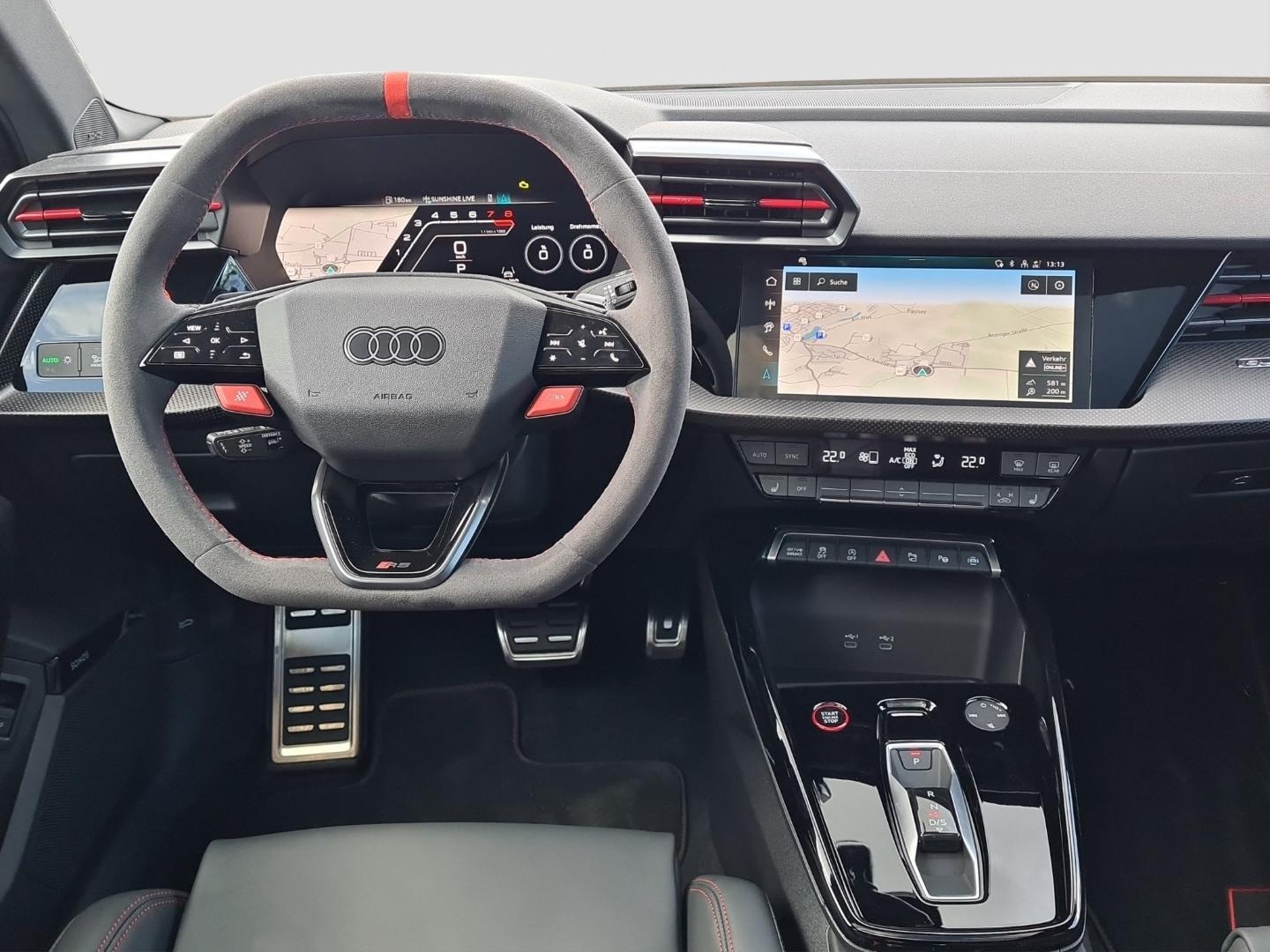 Bild über Audi RS 3 Limousine TFSI quattro 294 kW S tronic - für weitere Informationen kontaktieren Sie den Audi Partner