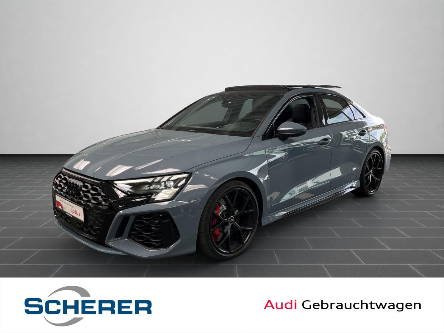 Bild über Audi RS 3 Limousine TFSI quattro S tronic - für weitere Informationen kontaktieren Sie den Audi Partner