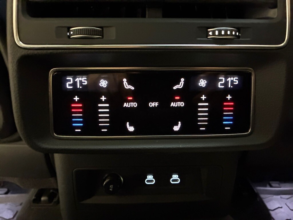 Bild som visar&nbsp;Audi Q7 SUV&nbsp;Q7 SUV 50 TDI quattro S line 286 hk tiptronic - för mer information kontakta din Audi Partner