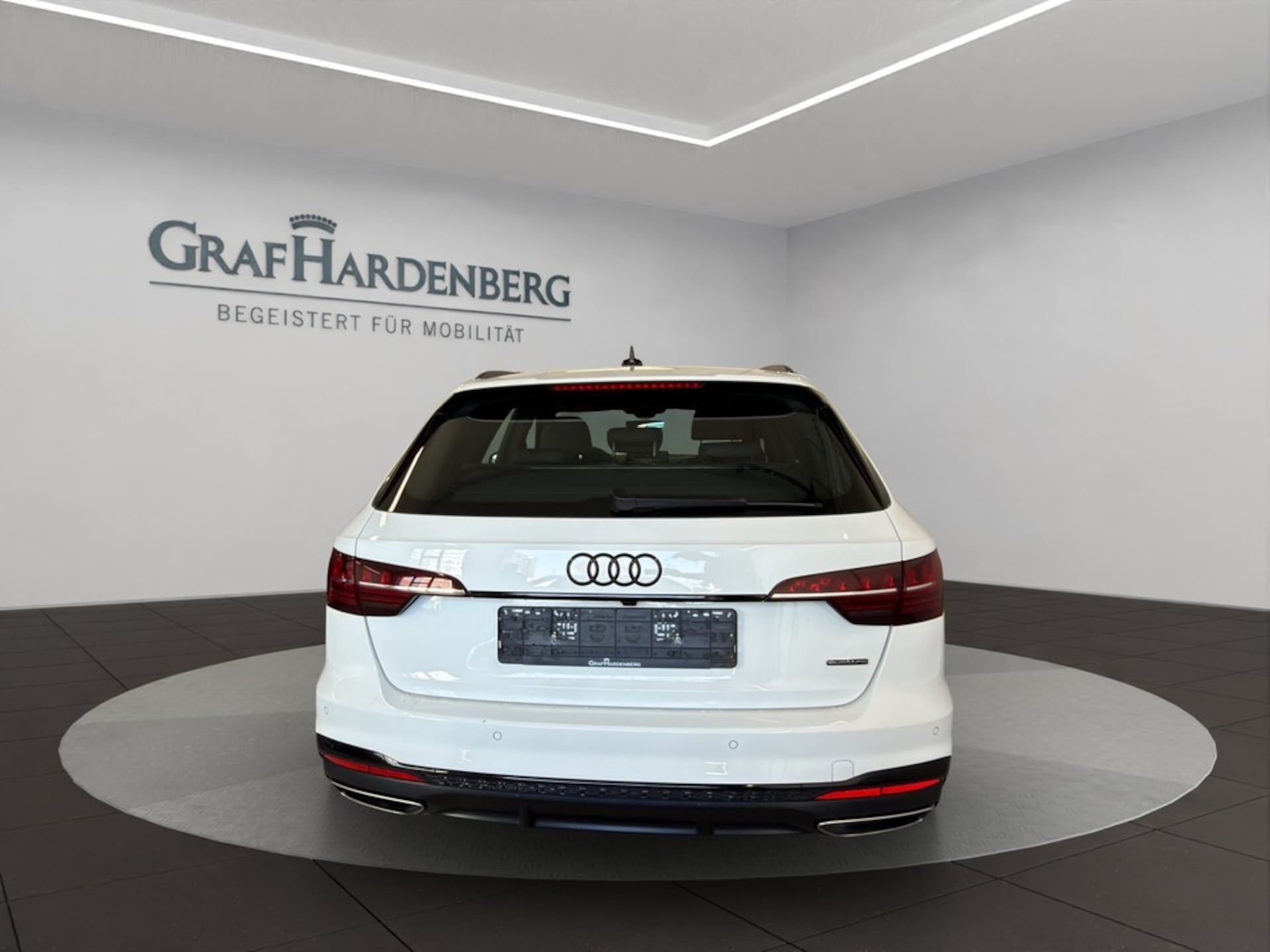 Audi A4 Avant S line