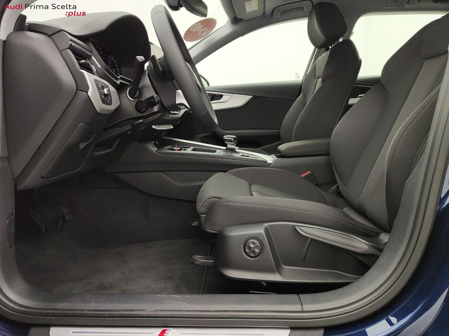 Immagine di Audi A4 Avant S line edition 35 TDI 120 kW (163 CV) S tronic - Vista: for more details contact your dealer