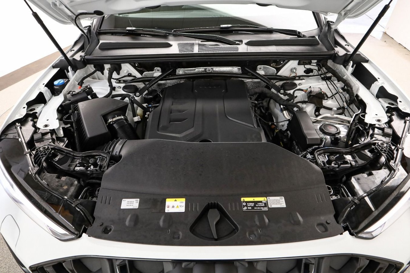 Bild über Audi Q5 SUV TFSI 150 kW S tronic - für weitere Informationen kontaktieren Sie den Audi Partner