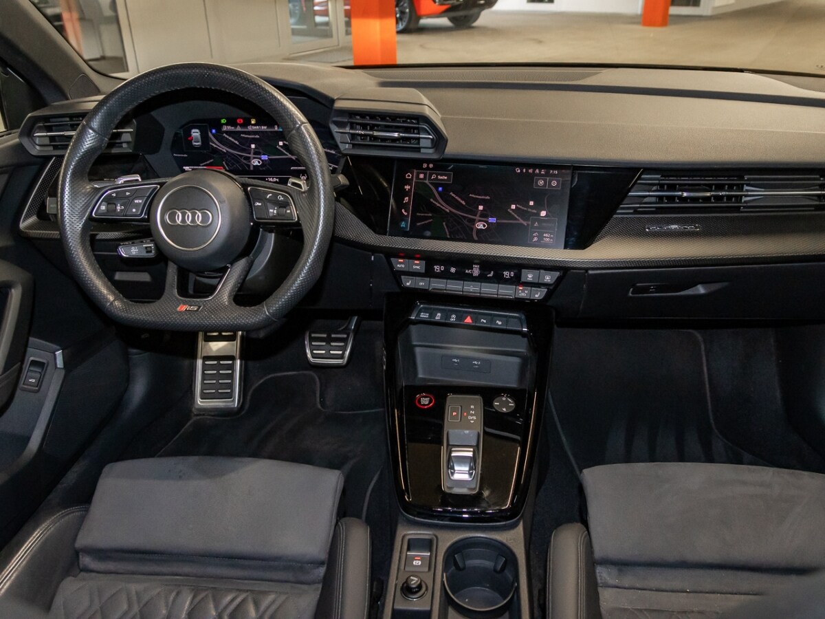 Image about Audi RS 3 Limousine TFSI quattro S tronic