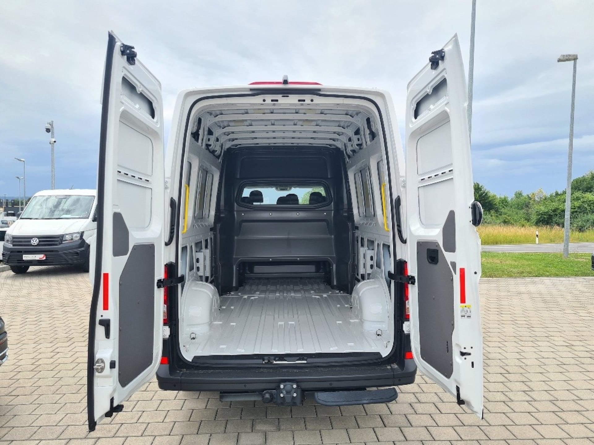 Volkswagen Crafter Kasten langer Radstand