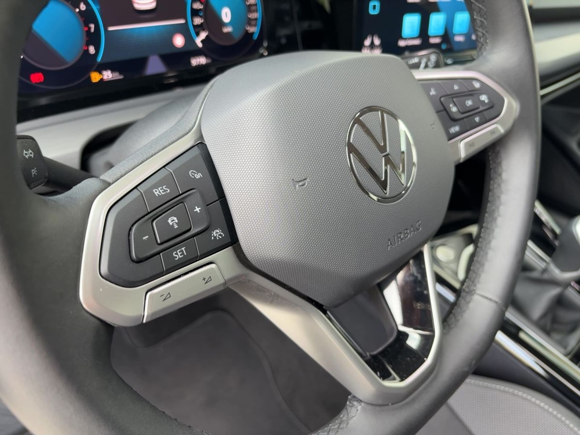 Volkswagen Golf Style