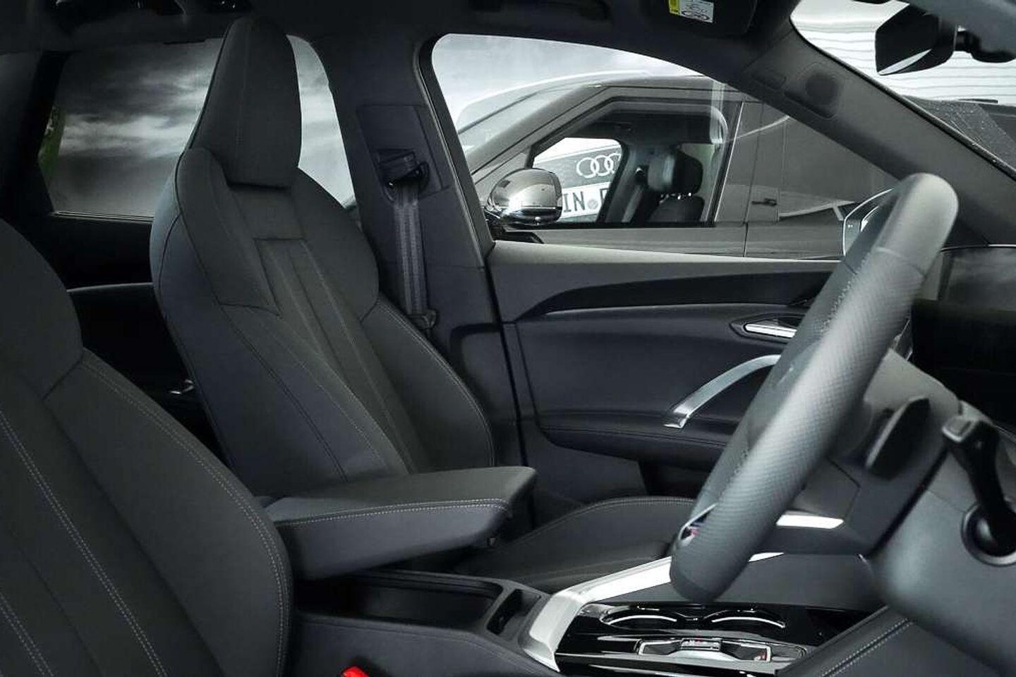 Image about Audi Q5 SUV TDI quattro 150 kW sport
