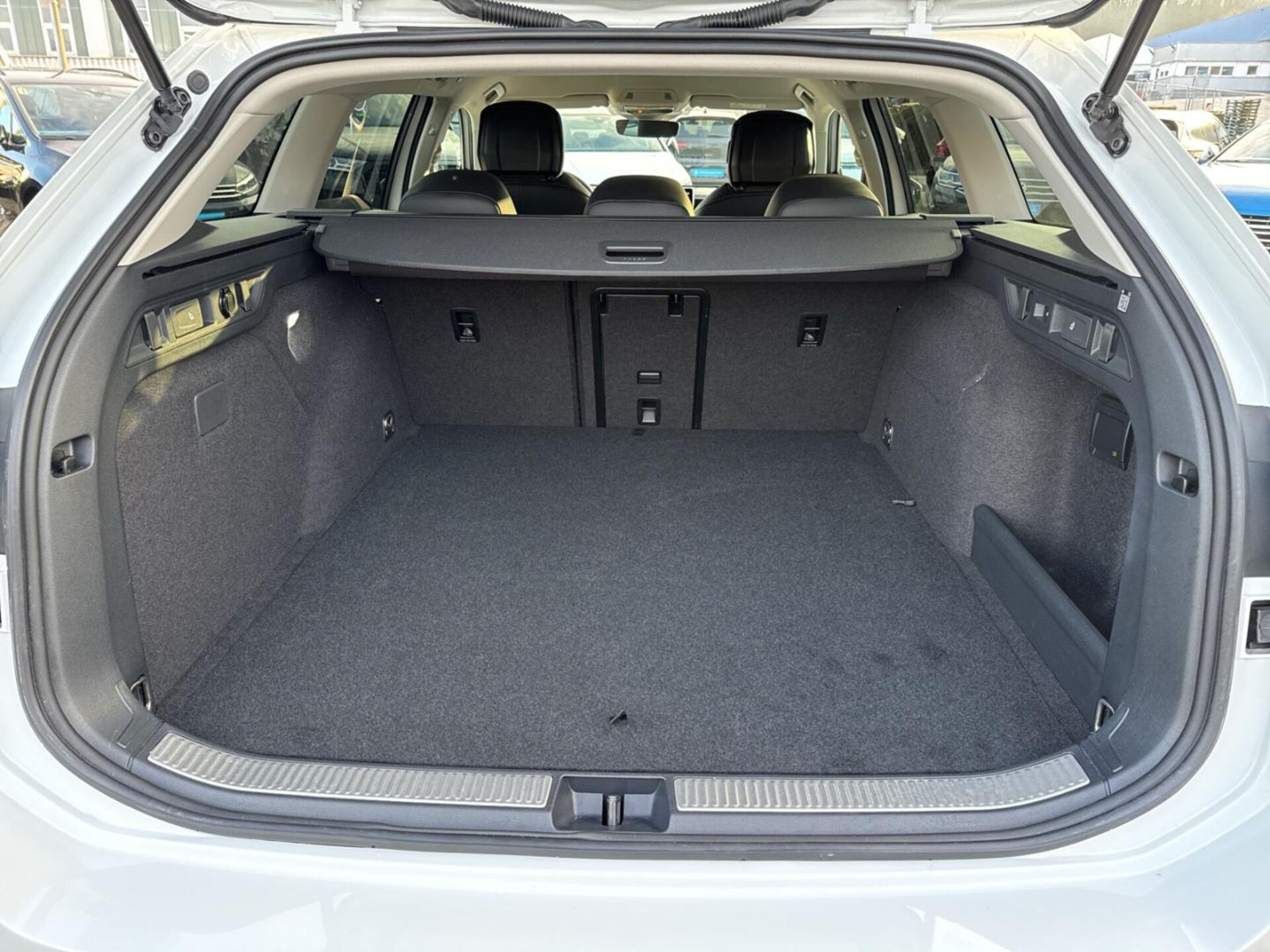 Volkswagen Passat Business