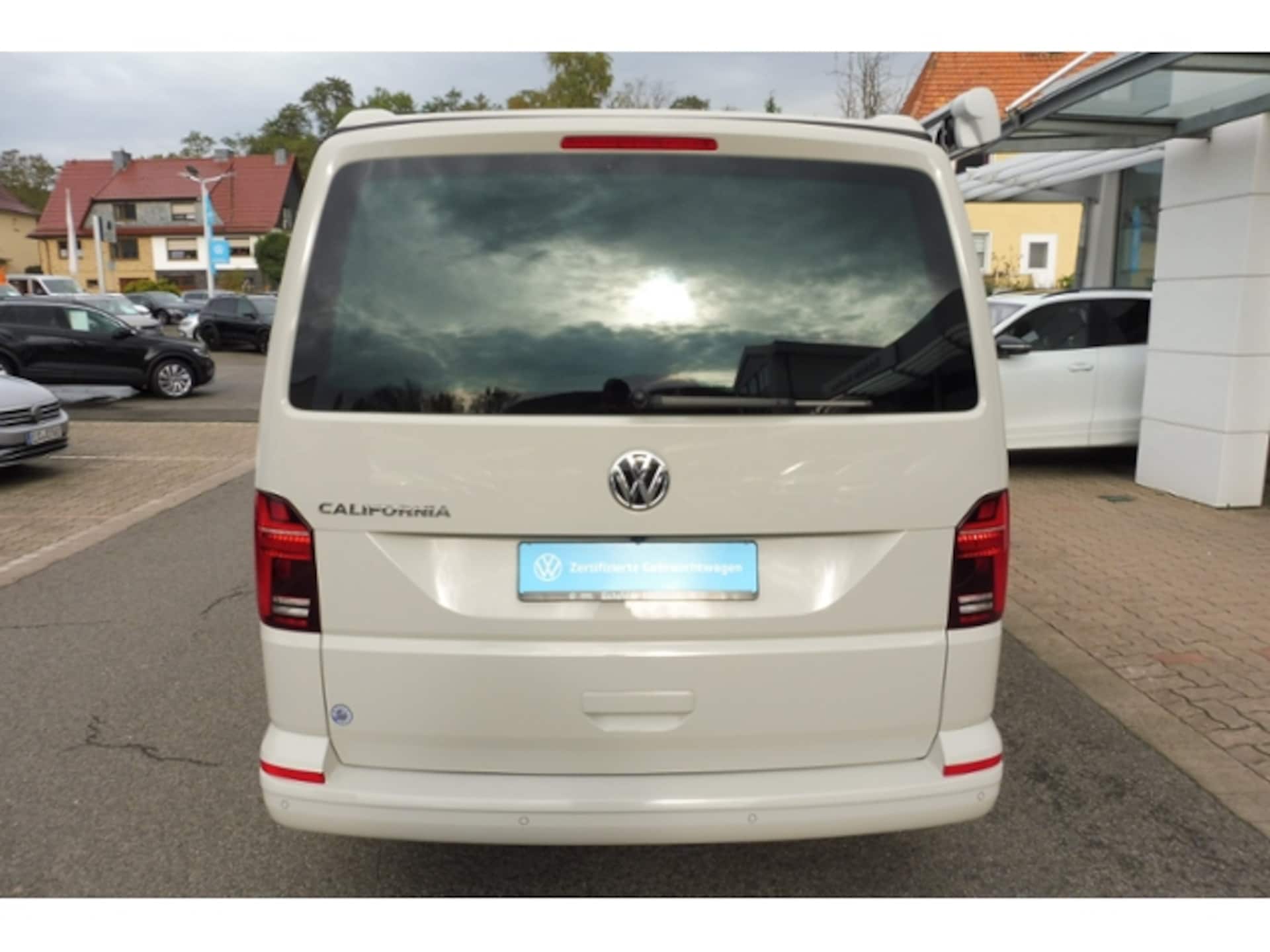 Volkswagen T6.1 California Ocean