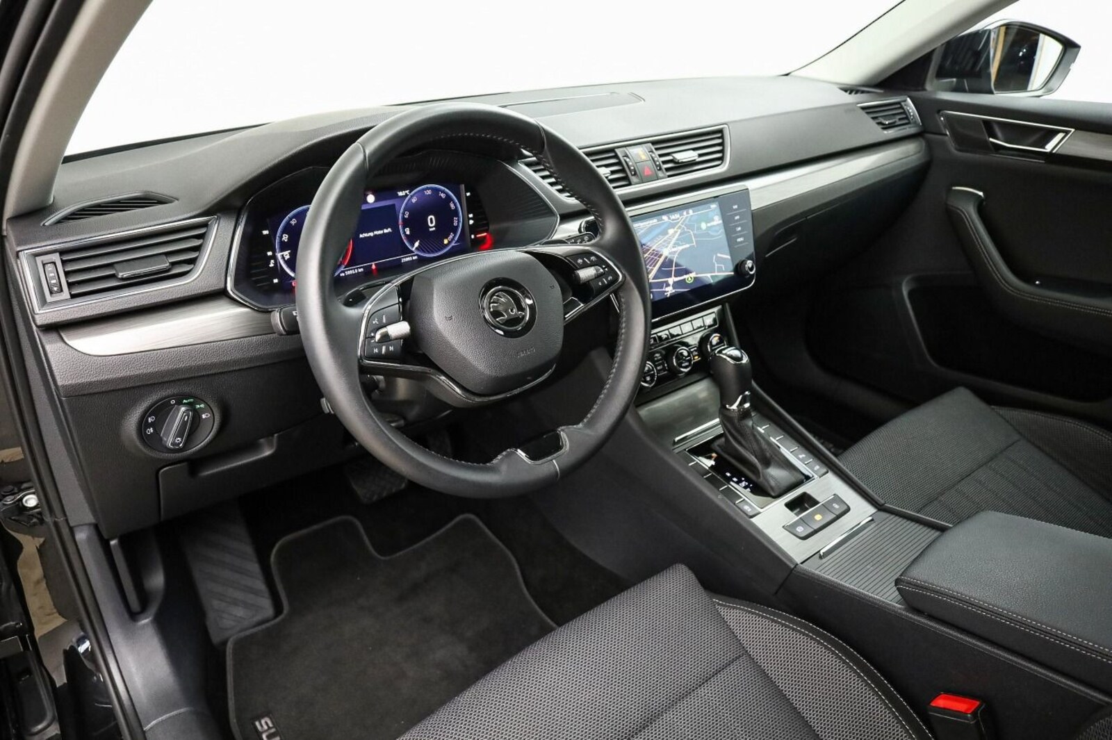 Škoda Superb Combi – Bild 10