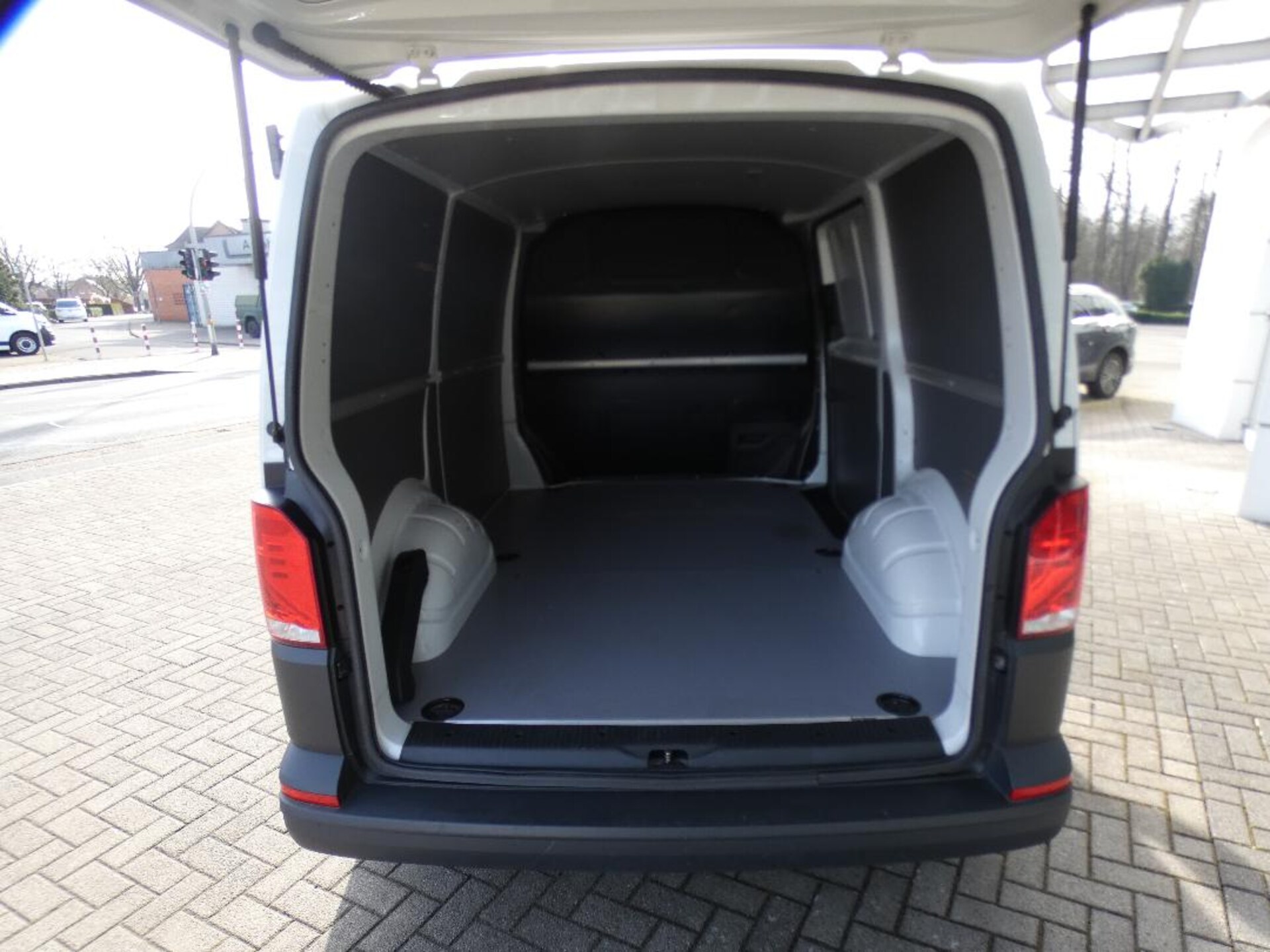 Volkswagen T6.1 Transporter Kasten kurzer Radstand