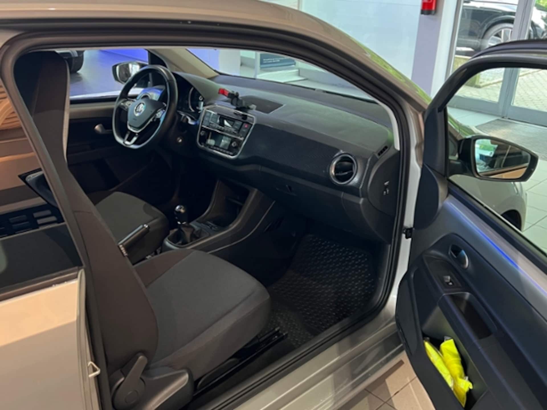 Volkswagen up! Black Style