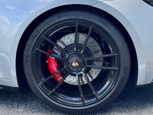 2024 Porsche 911 GTS - Photo 11