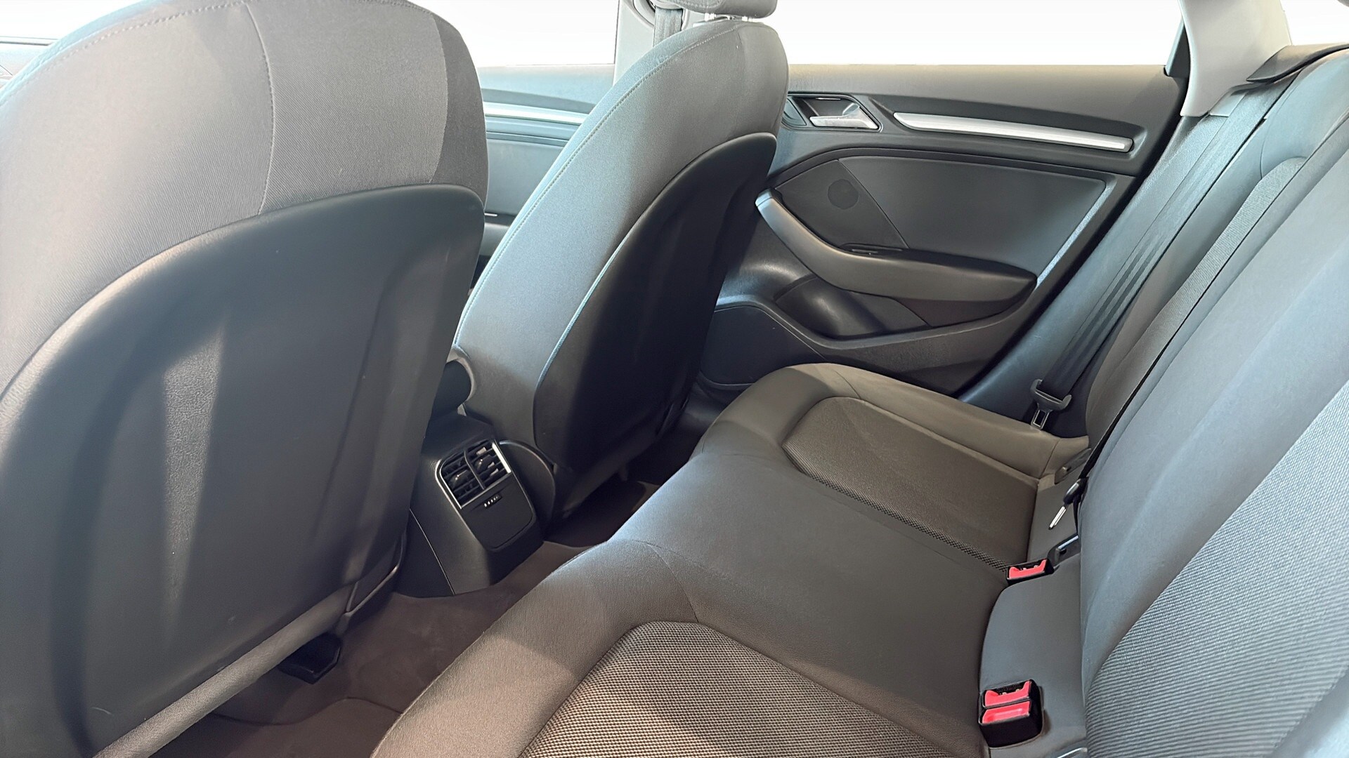 Bild som visar&nbsp;Audi A3 Sportback&nbsp;A3 Sportback 35 TFSI Proline 150 hk S tronic - för mer information kontakta din Audi Partner