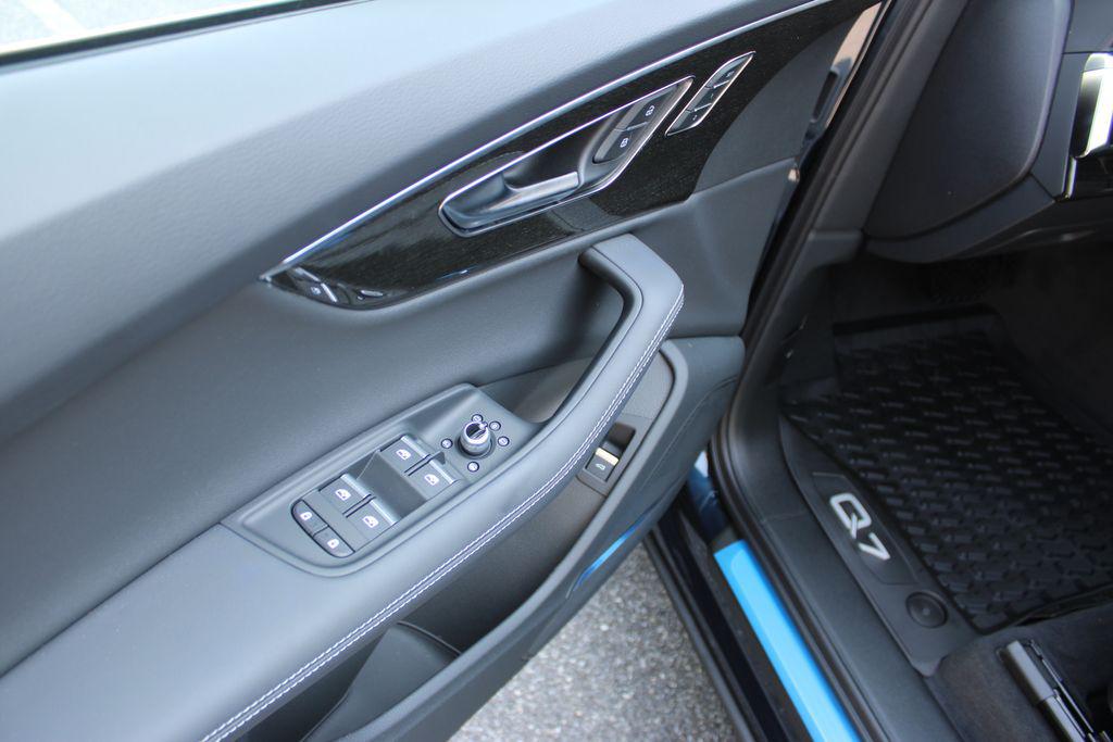 2025 Audi Q7 Premium Plus - Photo 29