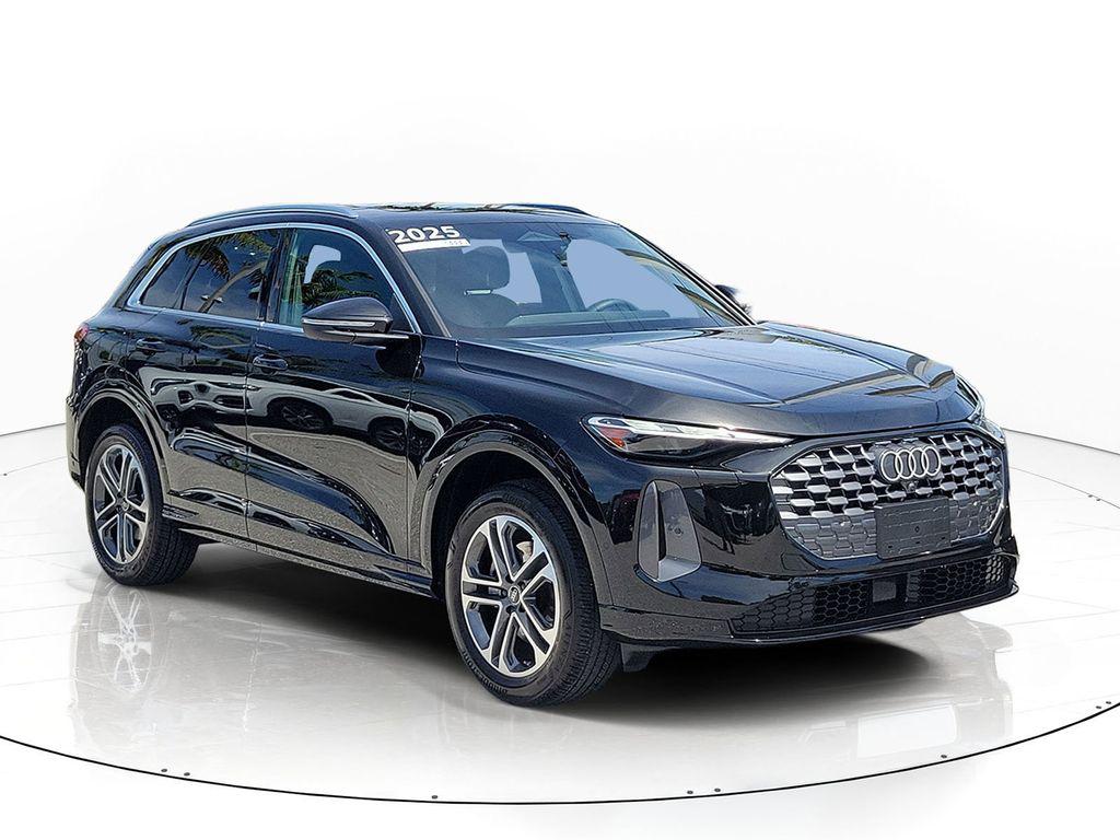 2025 Audi Q5 40 Premium's photo