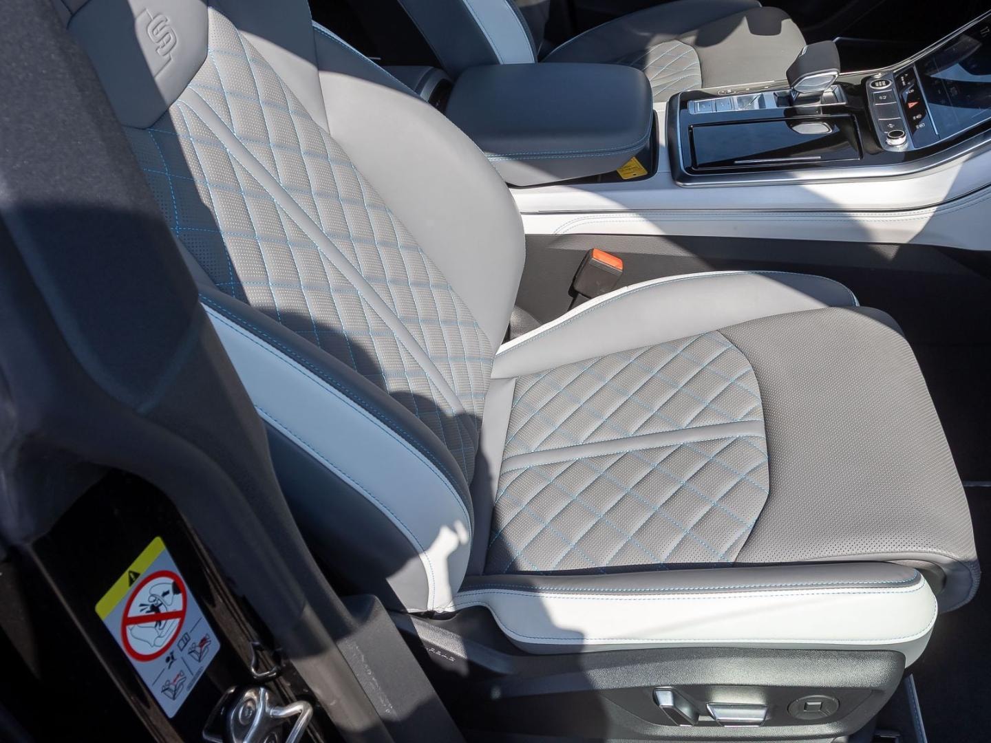 Bild über Audi Q8 SUV TFSI e 60 TFSI e quattro tiptronic - für weitere Informationen kontaktieren Sie den Audi Partner