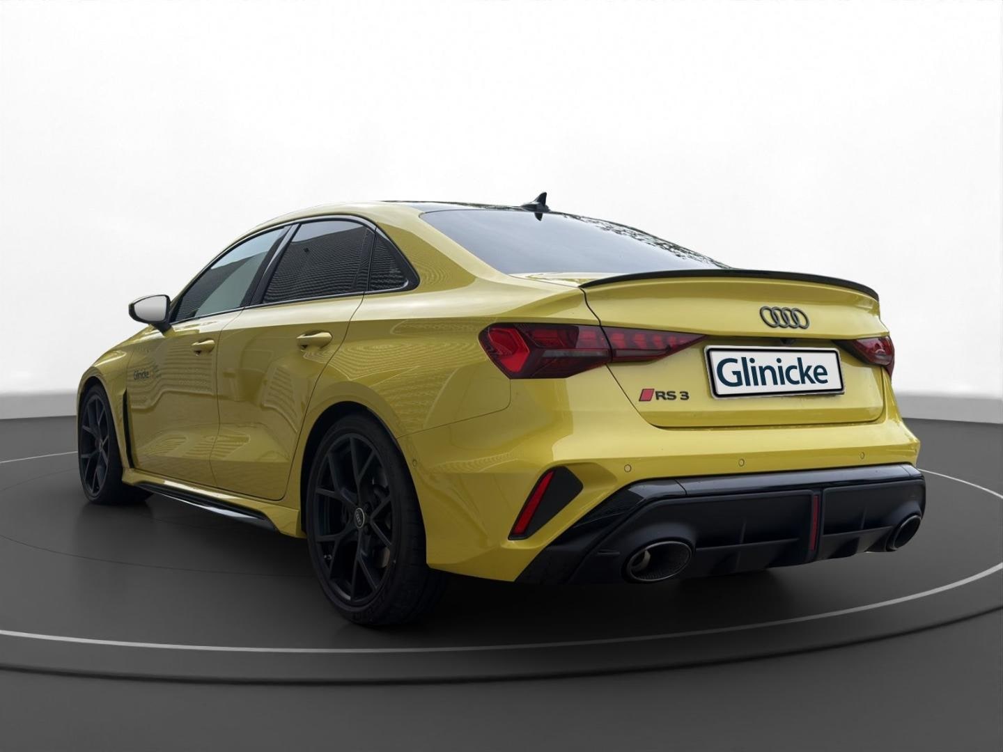 Bild über Audi RS 3 Limousine TFSI quattro 294 kW S tronic - für weitere Informationen kontaktieren Sie den Audi Partner