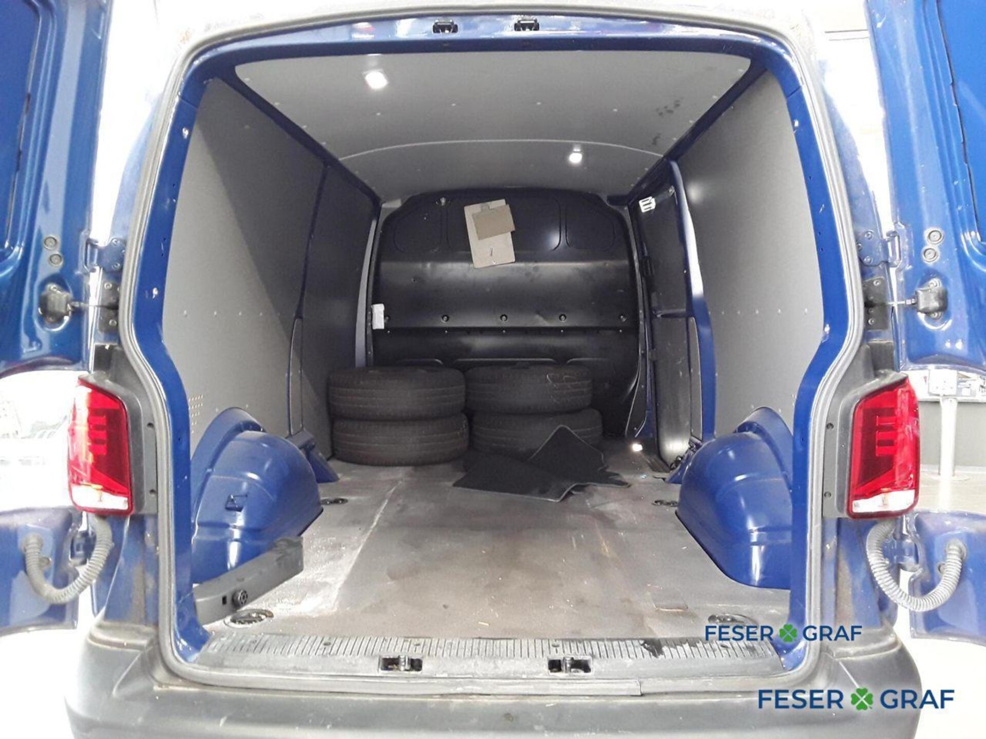 Volkswagen T6.1 Transporter Kasten langer Radstand