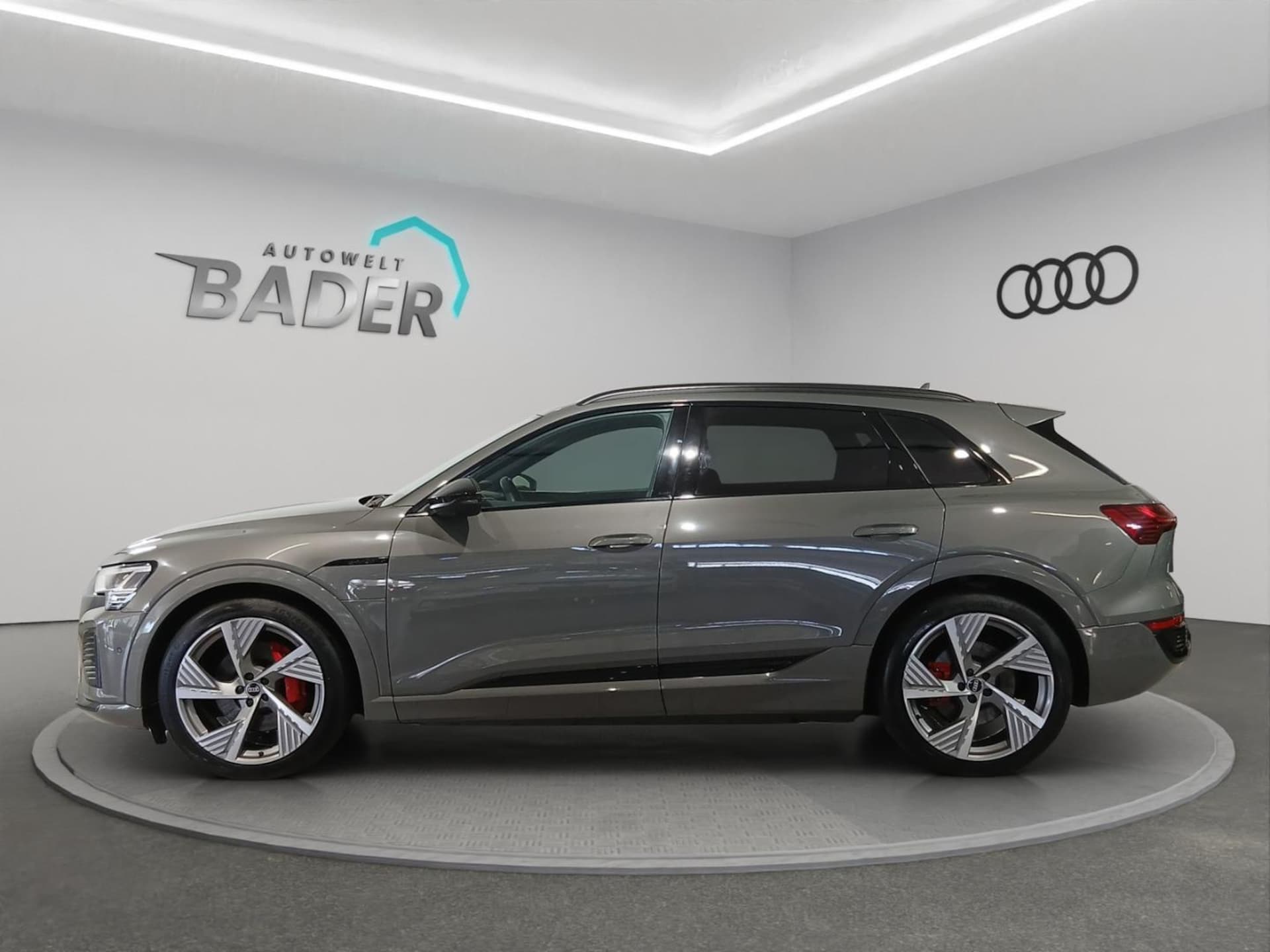 Audi Q8 e-tron S line