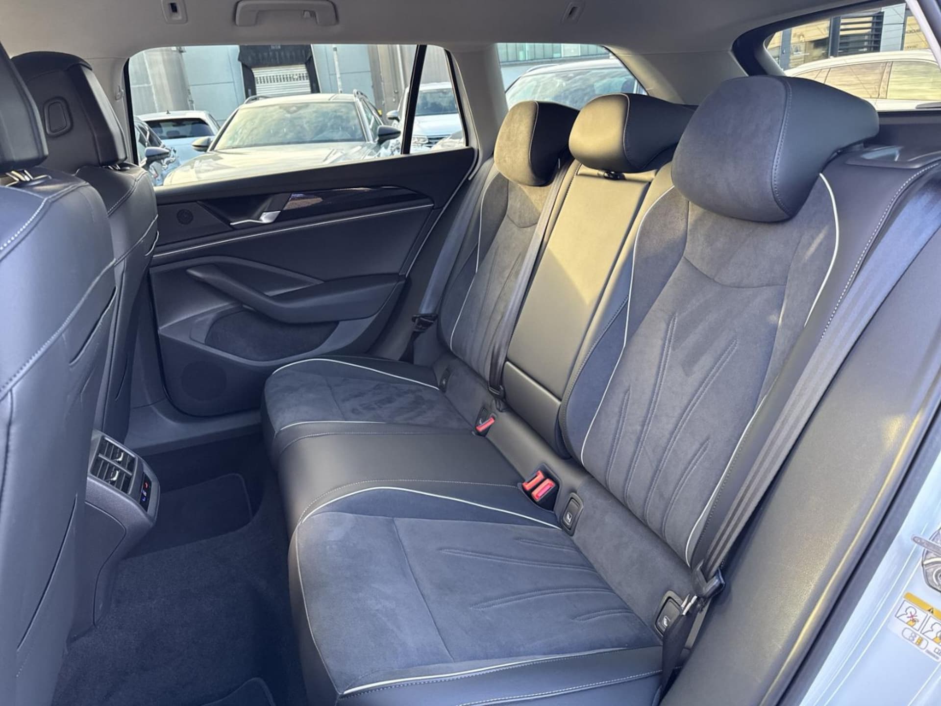 Volkswagen Passat Business