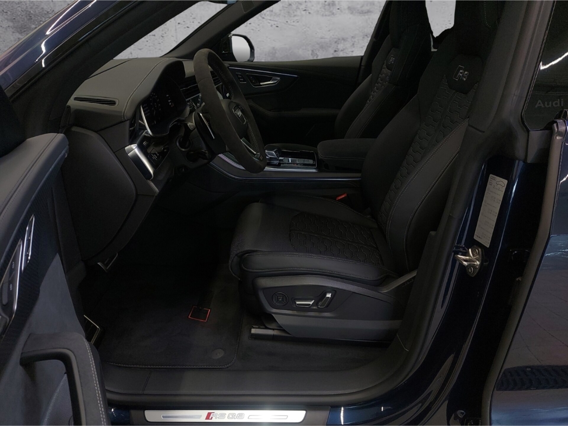 Audi RS Q8 SUV performance