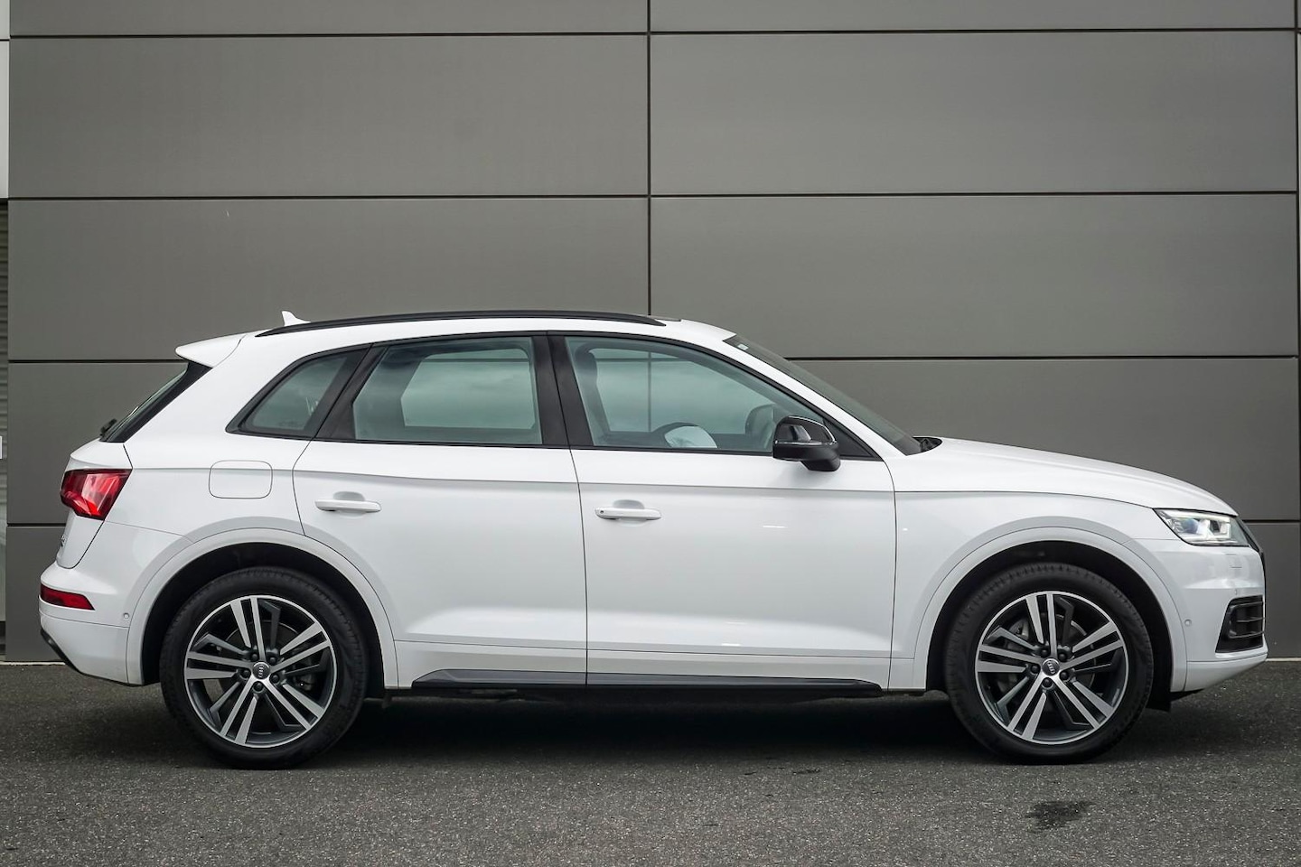 Image about Audi Q5 sport 40 TDI quattro S tronic