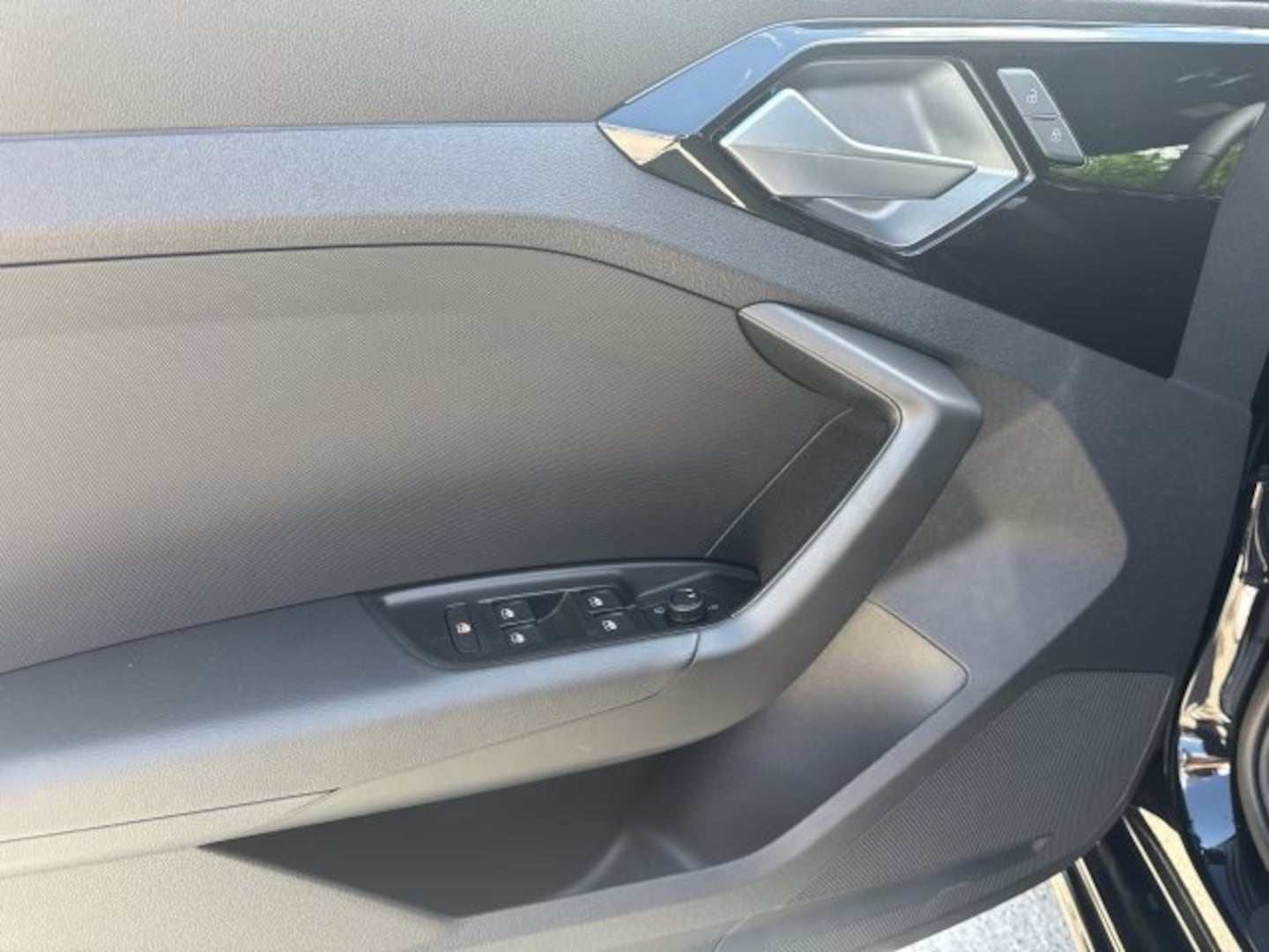 Bild über Audi A1 Sportback S line 35 TFSI S tronic - für weitere Informationen kontaktieren Sie den Audi Partner