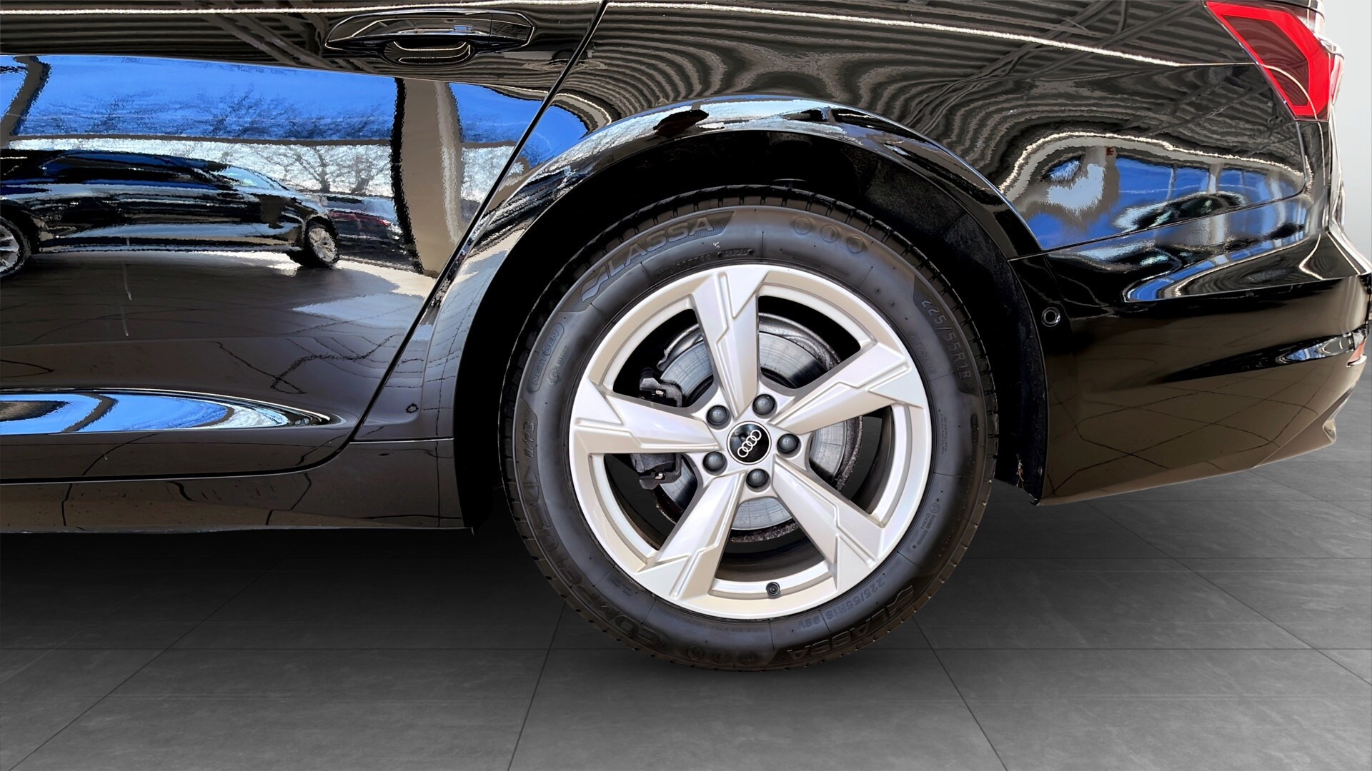 Bild som visar&nbsp;Audi A6 Avant&nbsp;A6 Avant 40 TDI quattro Proline Sport 204 hk S tronic - för mer information kontakta din Audi Partner