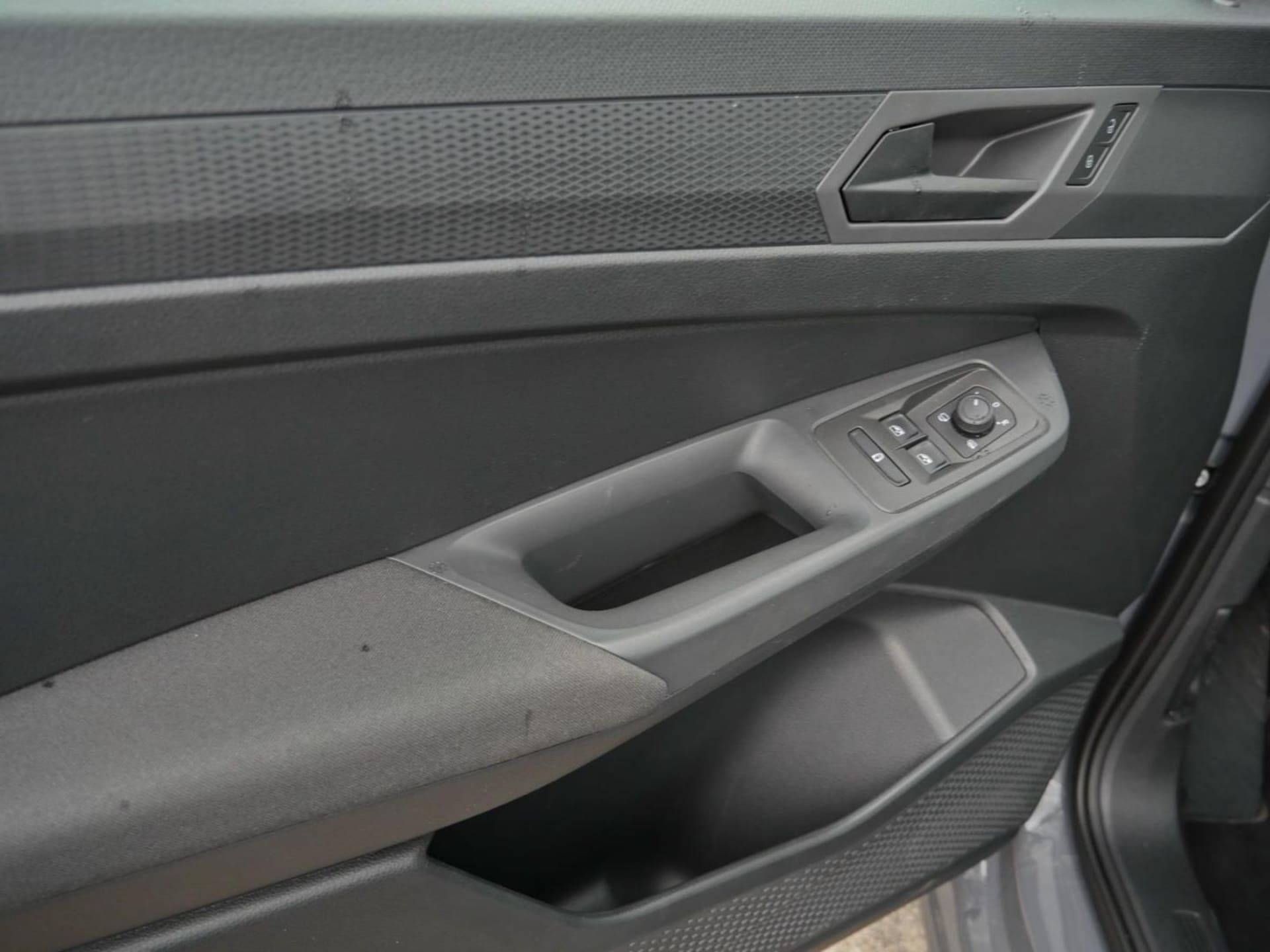 Volkswagen Caddy Basis-Modell
