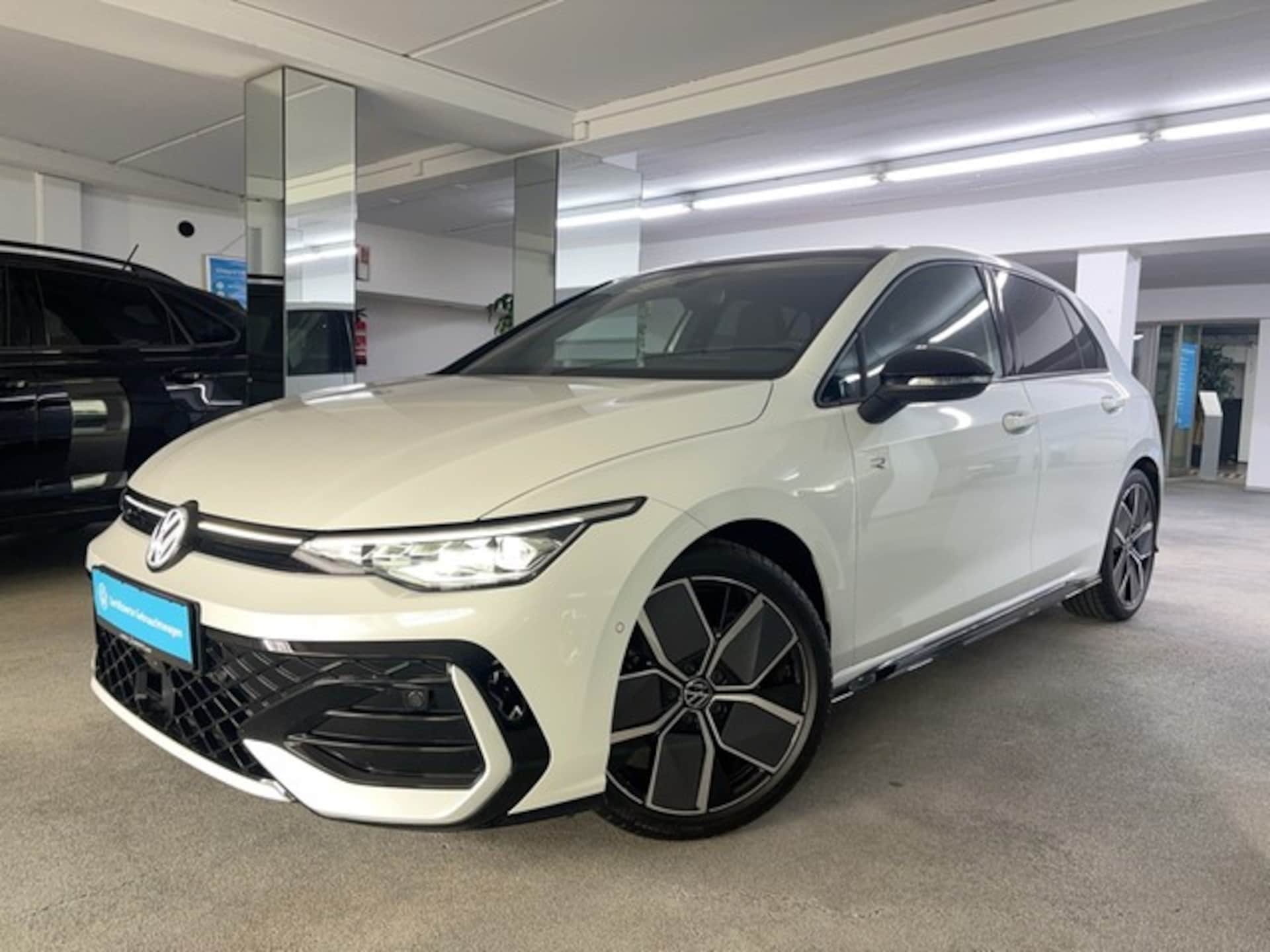 Volkswagen Golf R-Line