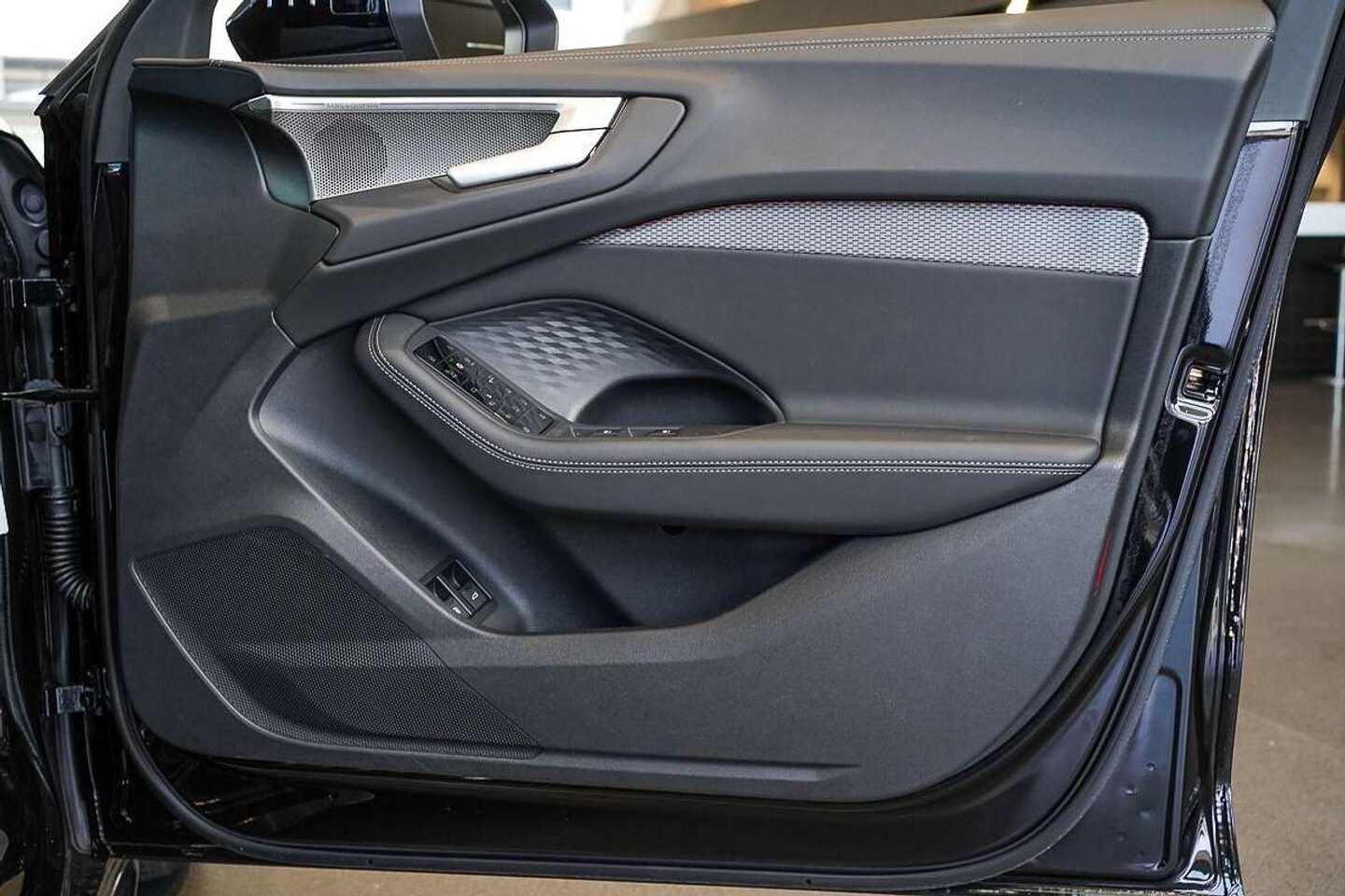 Image about Audi A5 Sedan TFSI e e-hybrid quattro 270 kW S tronic
