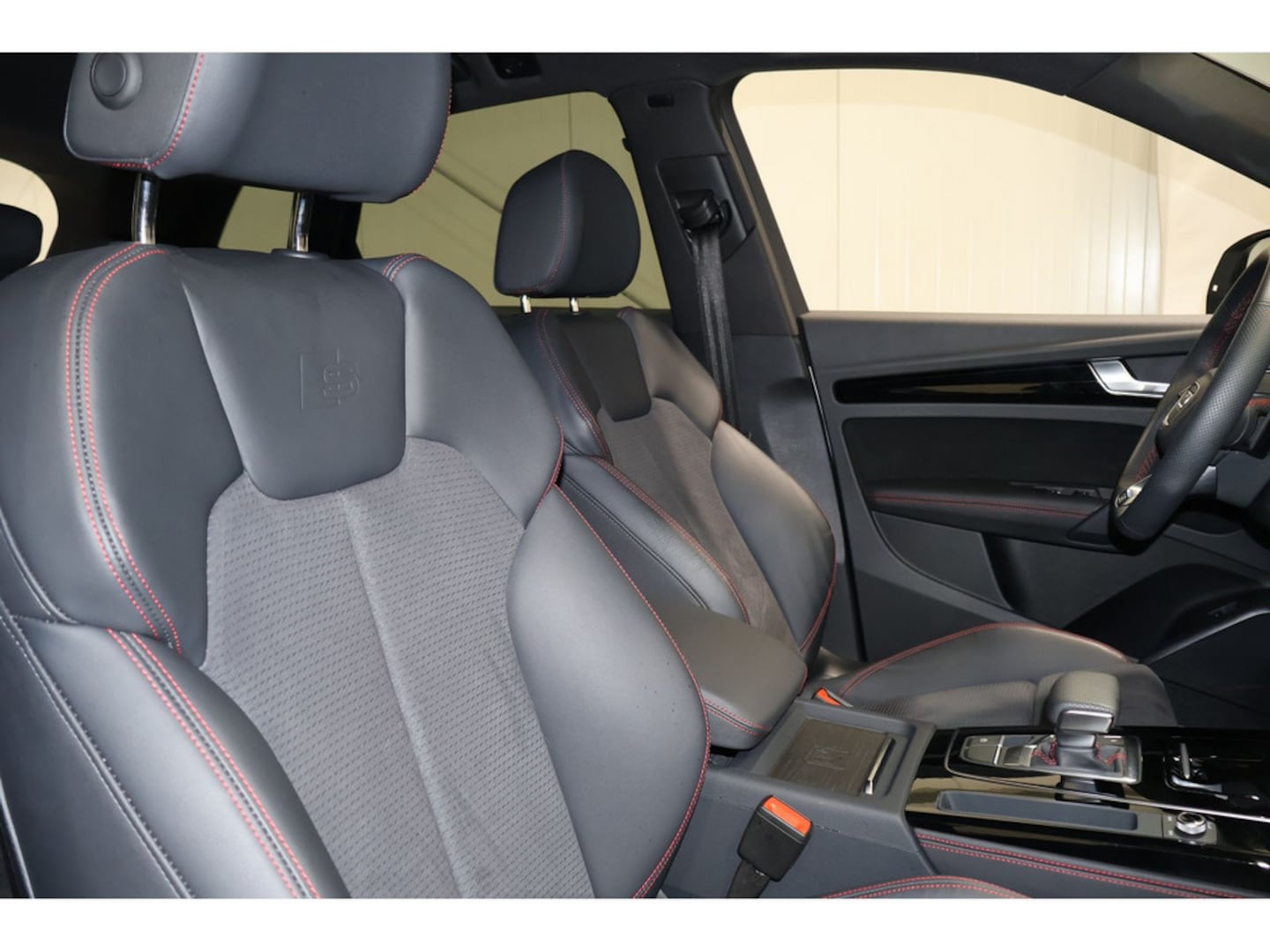 Bild über Audi Q5 40 TFSI quattro S tronic - für weitere Informationen kontaktieren Sie den Audi Partner