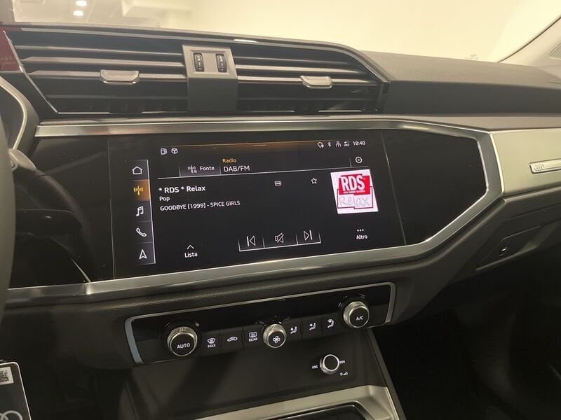 Immagine di Audi Q3 Sportback TFSI e Business Plus 45 TFSI e 180 kW (245 CV) S tronic - Vista: for more details contact your dealer