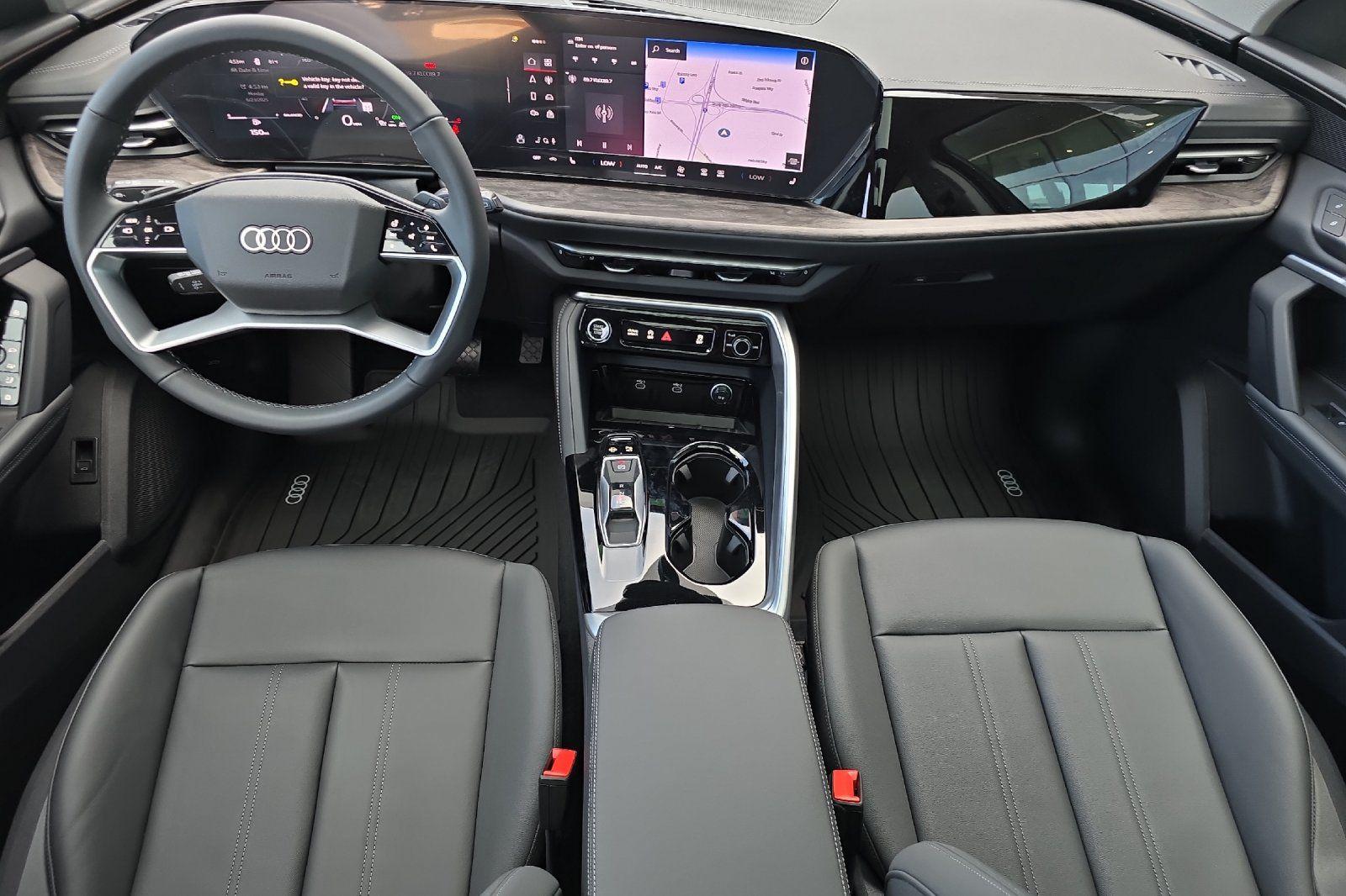 2025 Audi Q5 Premium - Photo 12