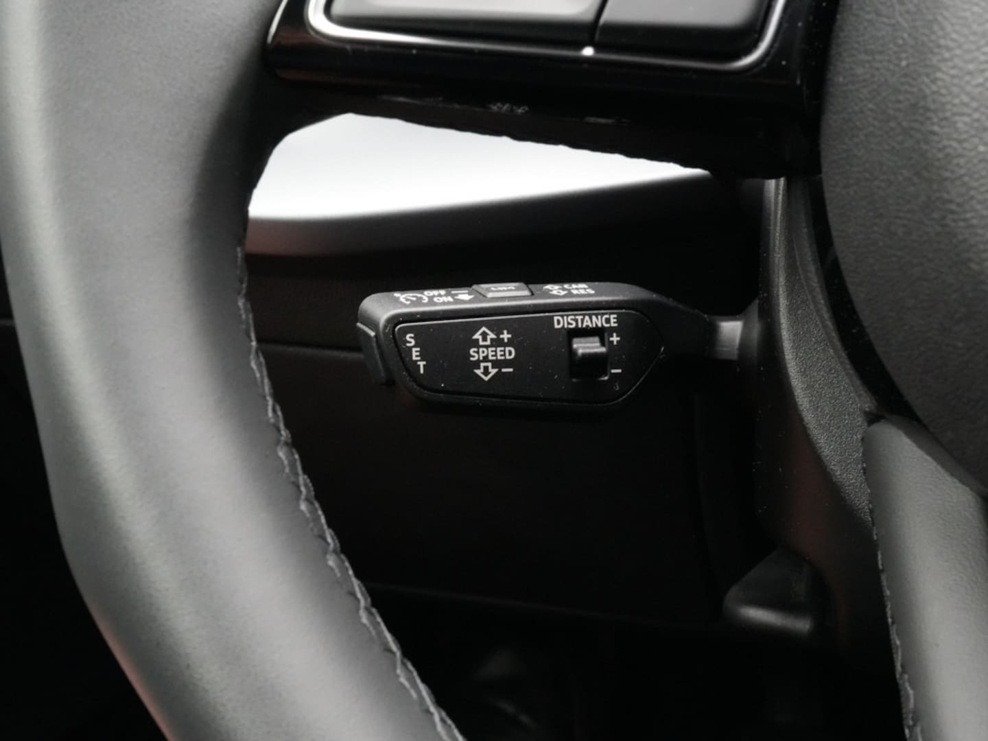 Bild über Audi A3 Sportback S line 30 TDI Schaltgetriebe - für weitere Informationen kontaktieren Sie den Audi Partner
