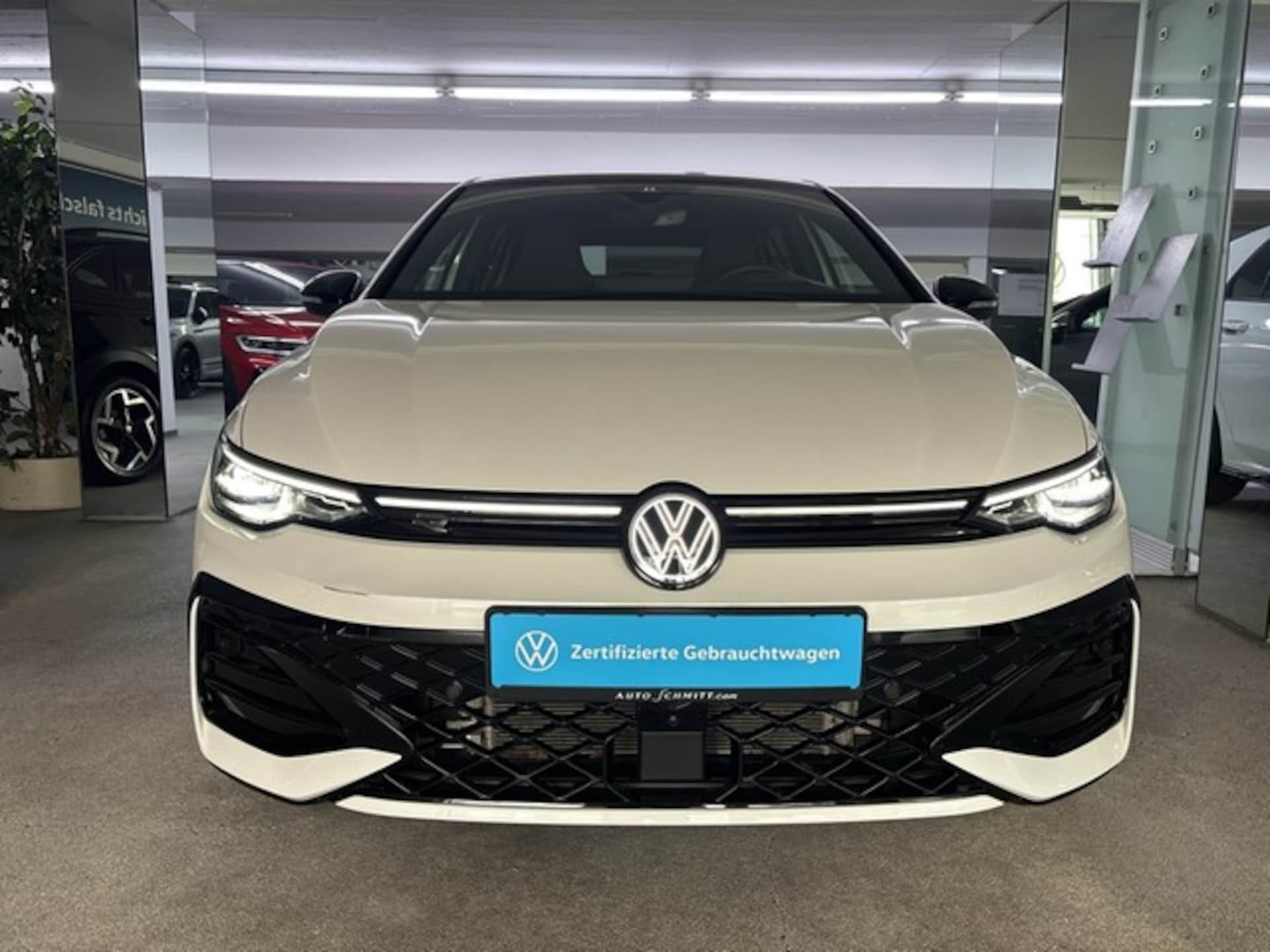 Volkswagen Golf R-Line