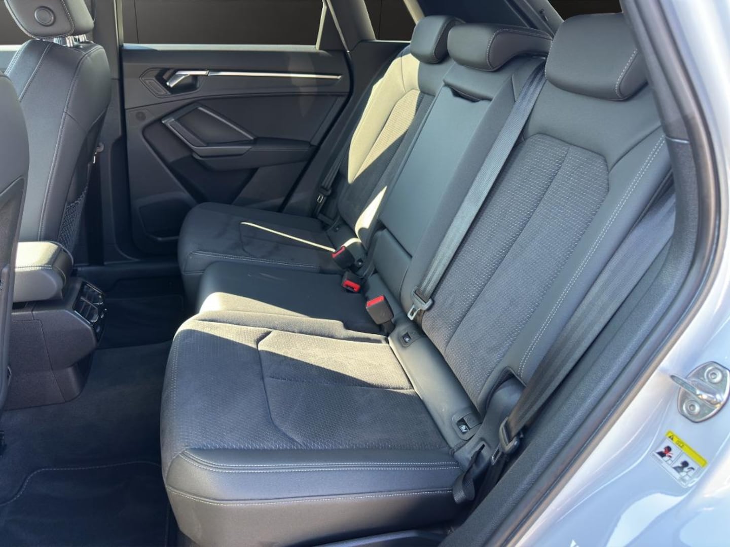 Bild über Audi Q3 S line 40 TFSI quattro S tronic - für weitere Informationen kontaktieren Sie den Audi Partner