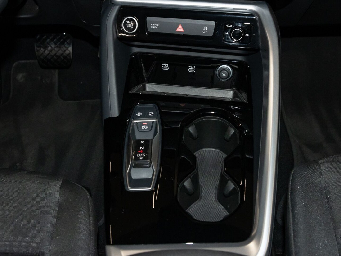 Bild über Audi Q5 SUV TFSI 150 kW S tronic - für weitere Informationen kontaktieren Sie den Audi Partner
