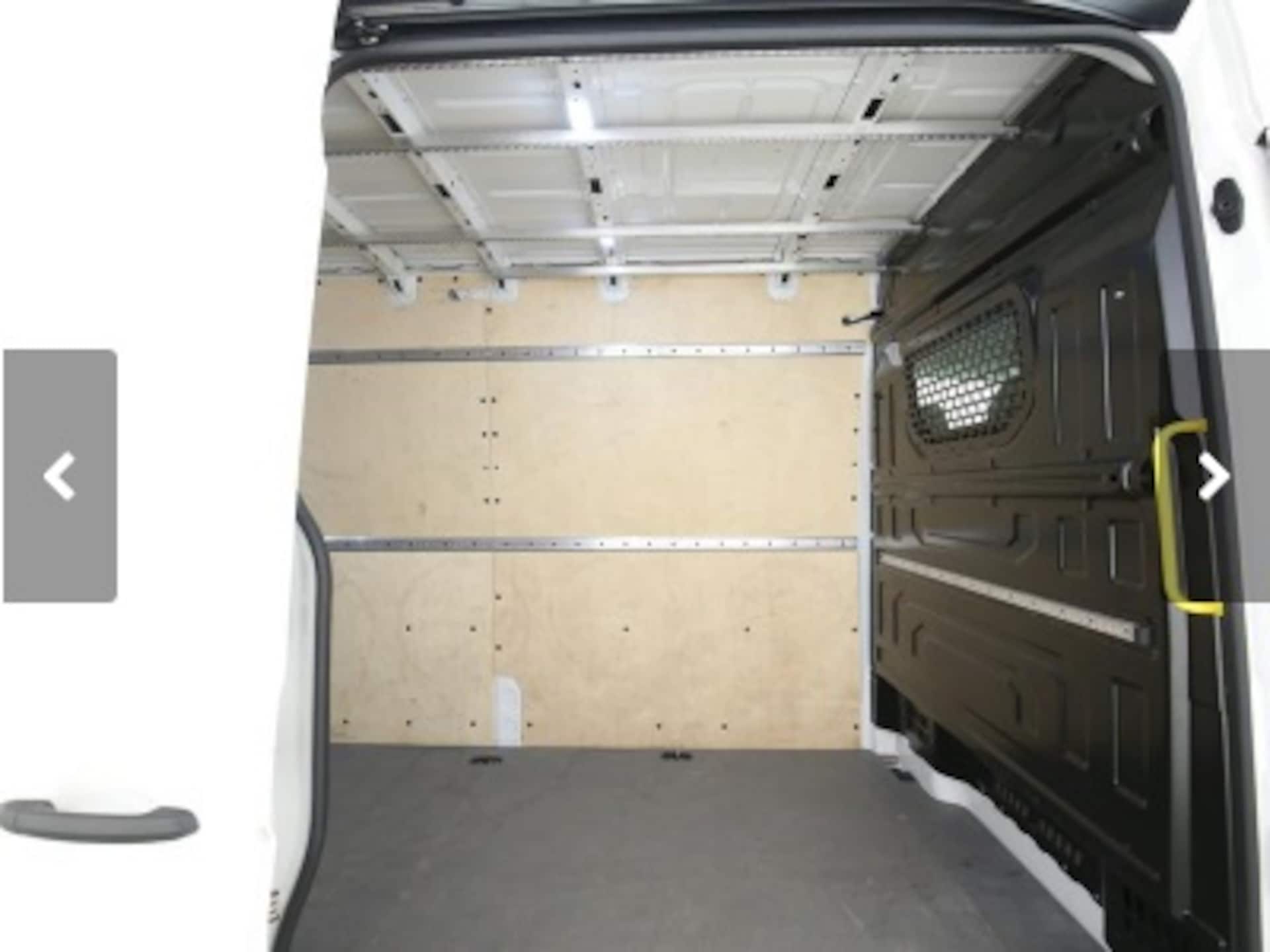 Volkswagen Crafter Kasten langer Radstand