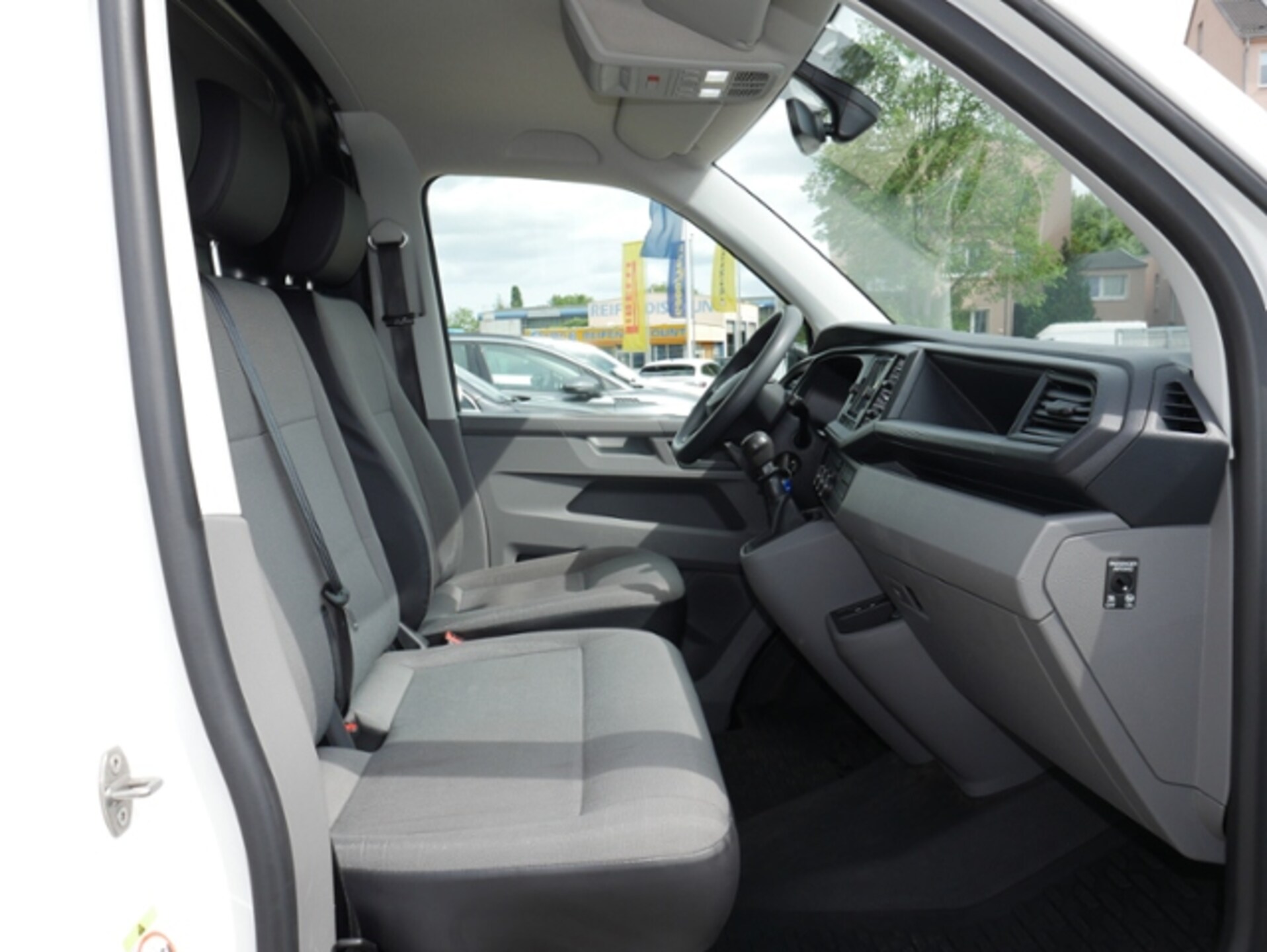 Volkswagen T6.1 Transporter Kasten kurzer Radstand