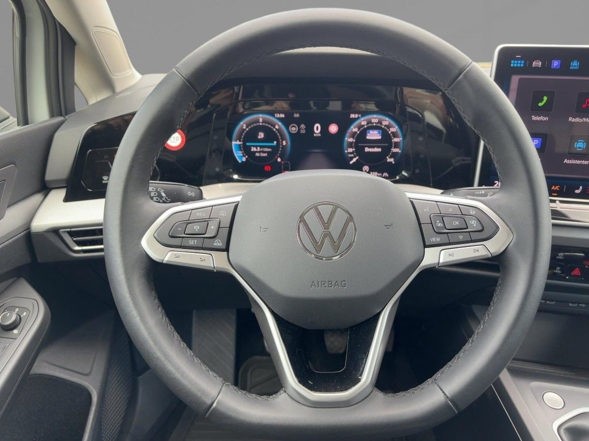 Volkswagen Golf Variant Life