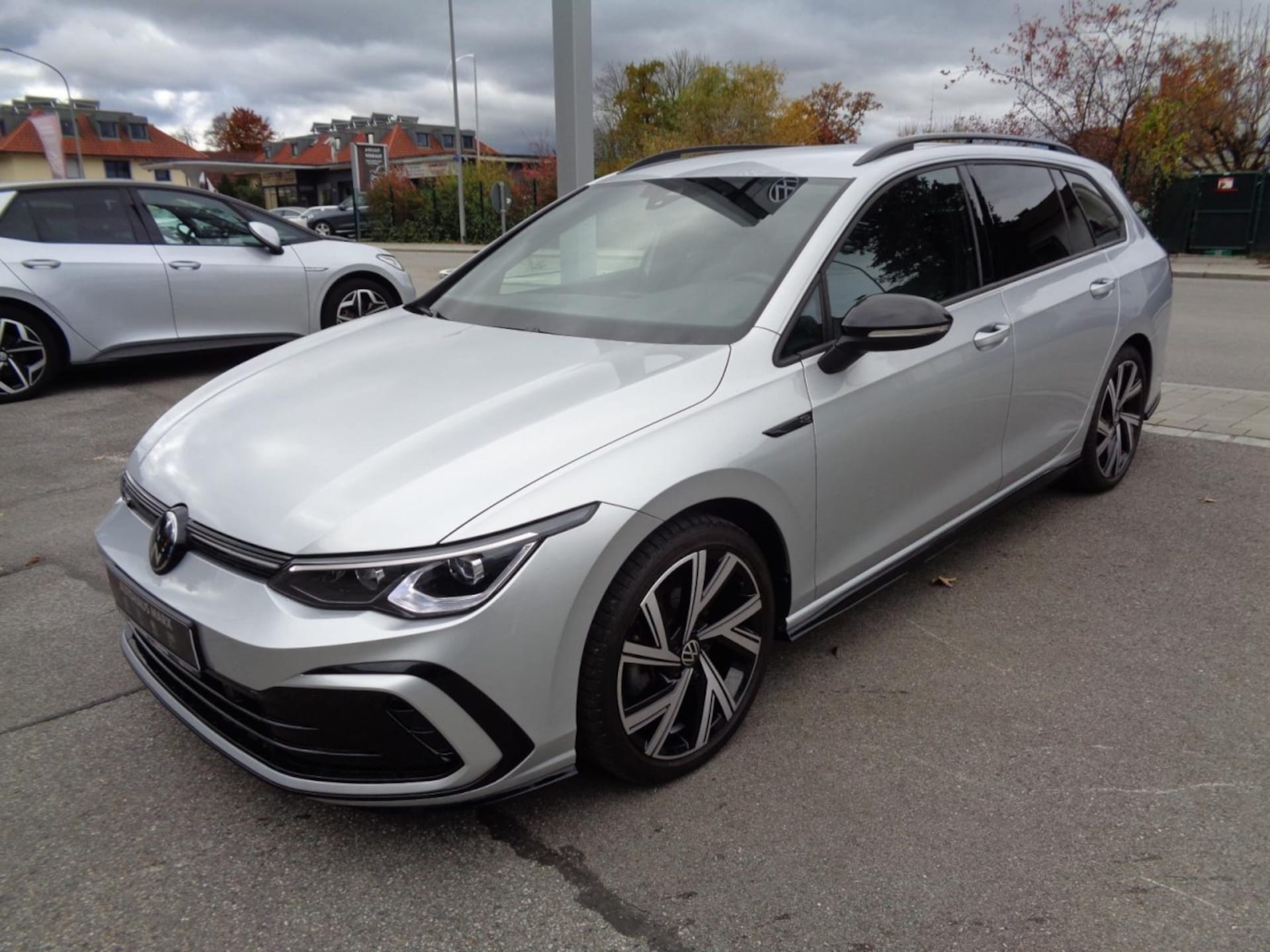 Volkswagen Golf Variant R-Line