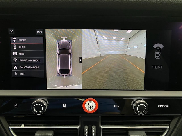 2026 Porsche Macan T - Photo 27