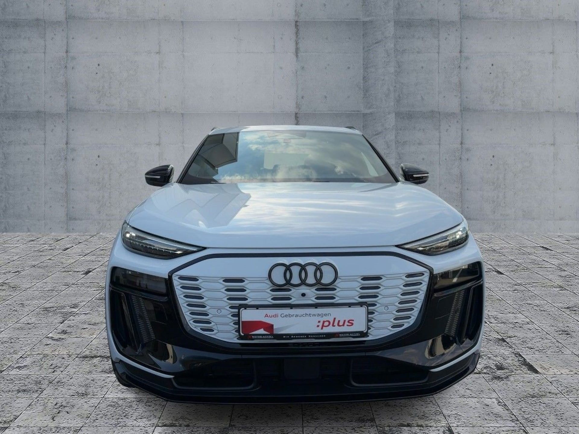 Audi SQ6 SUV e-tron