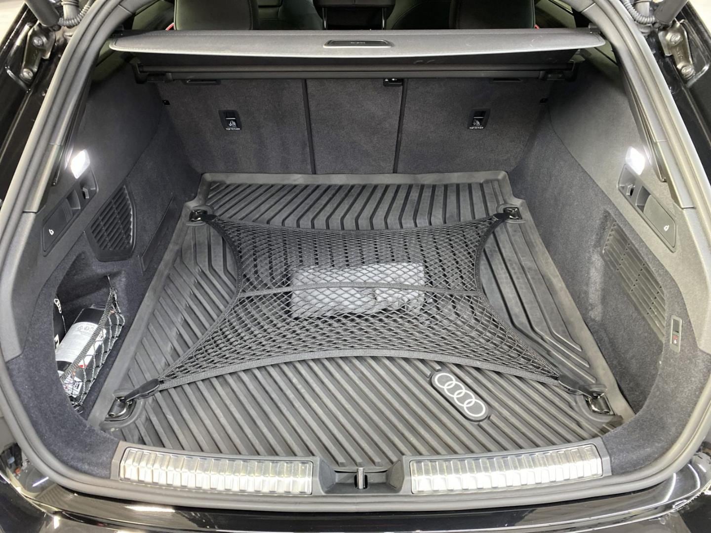 Bild über Audi A5 Avant TDI quattro 150 kW S tronic - für weitere Informationen kontaktieren Sie den Audi Partner