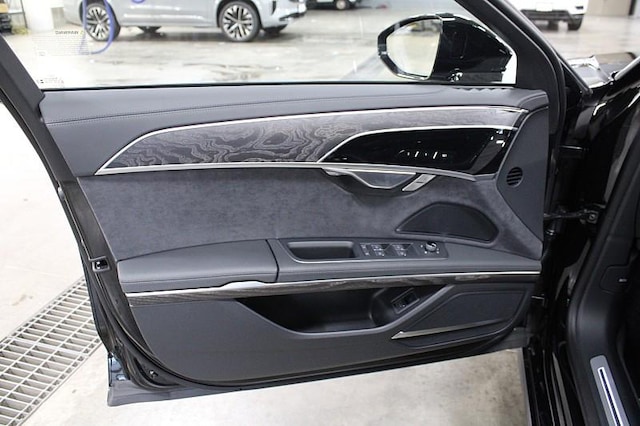 2026 Audi A8 Base - Photo 10