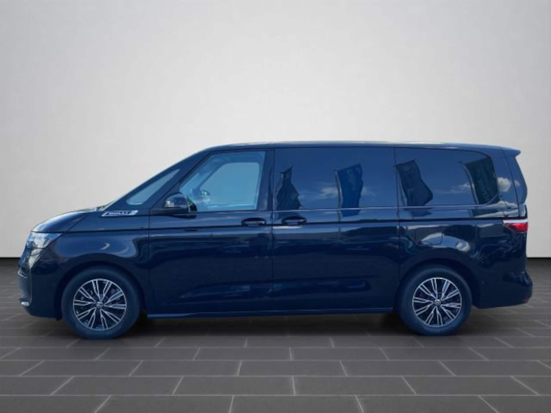 Volkswagen Multivan Langversion Basis-Modell