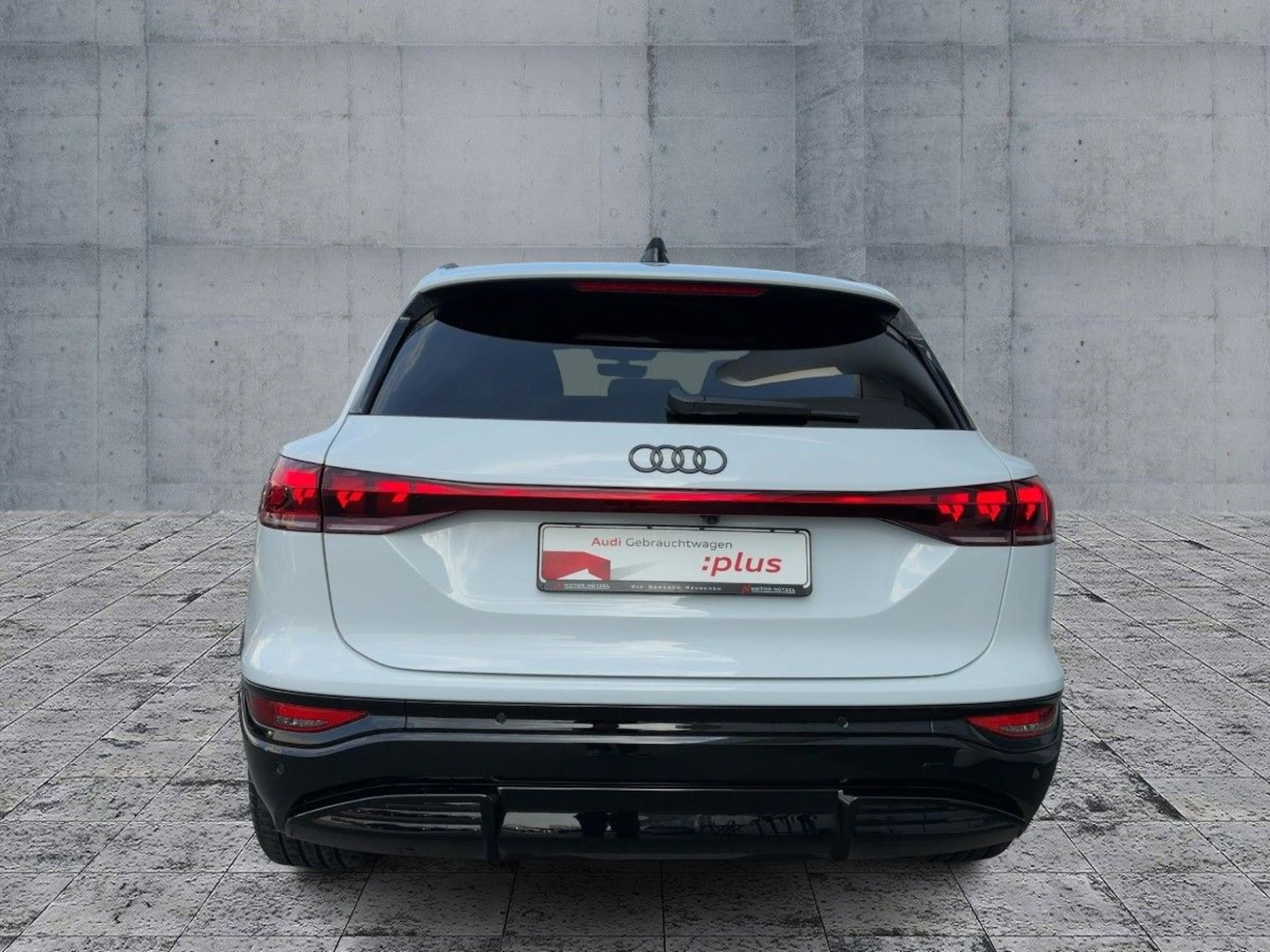 Audi SQ6 SUV e-tron